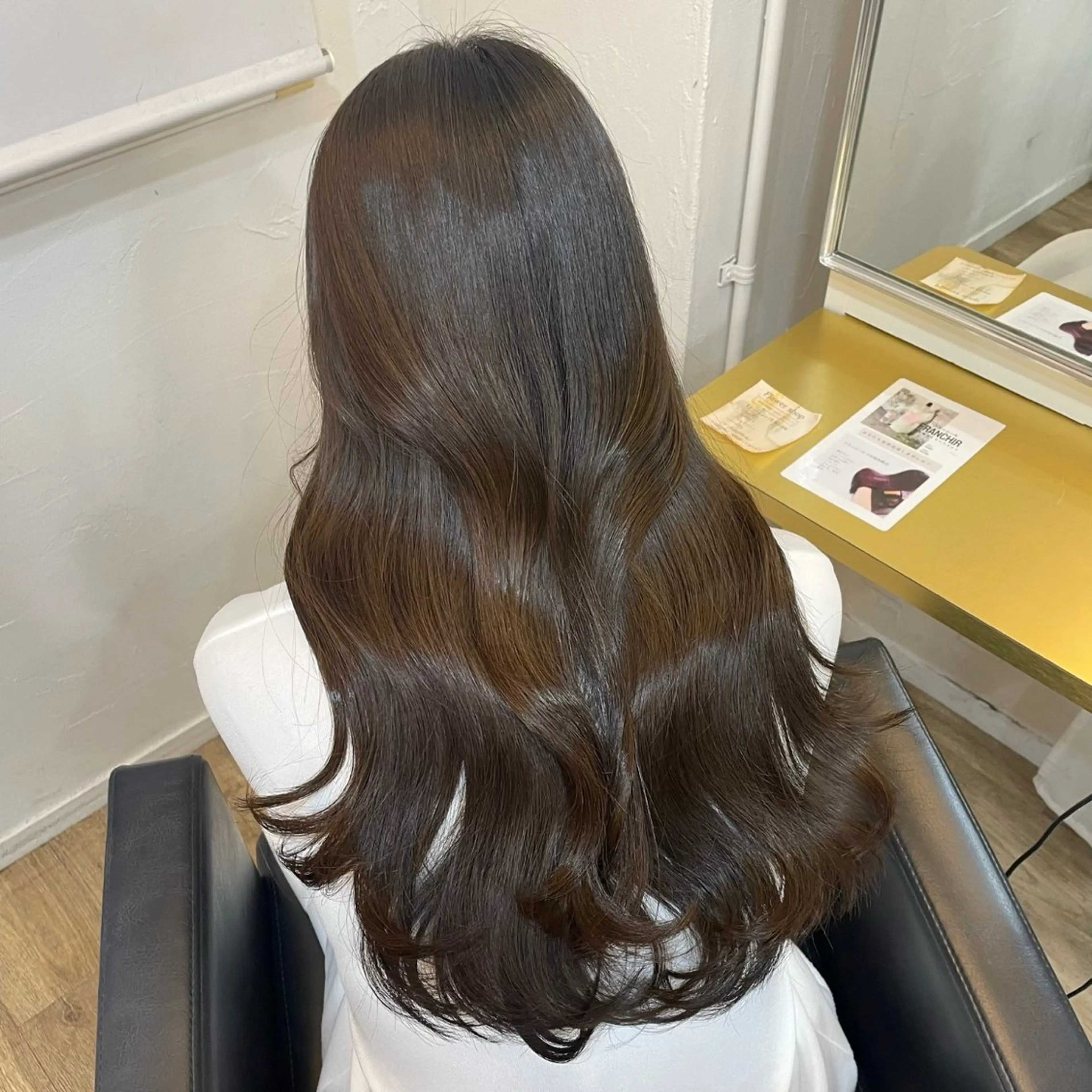 ロング カラー ベージュカラー 黒髪 ブルーカラー ブルーブラック ブラウンカラー カット ヘアカラー トリートメント オリーブカラー 特化　　kaiのヘアスタイル