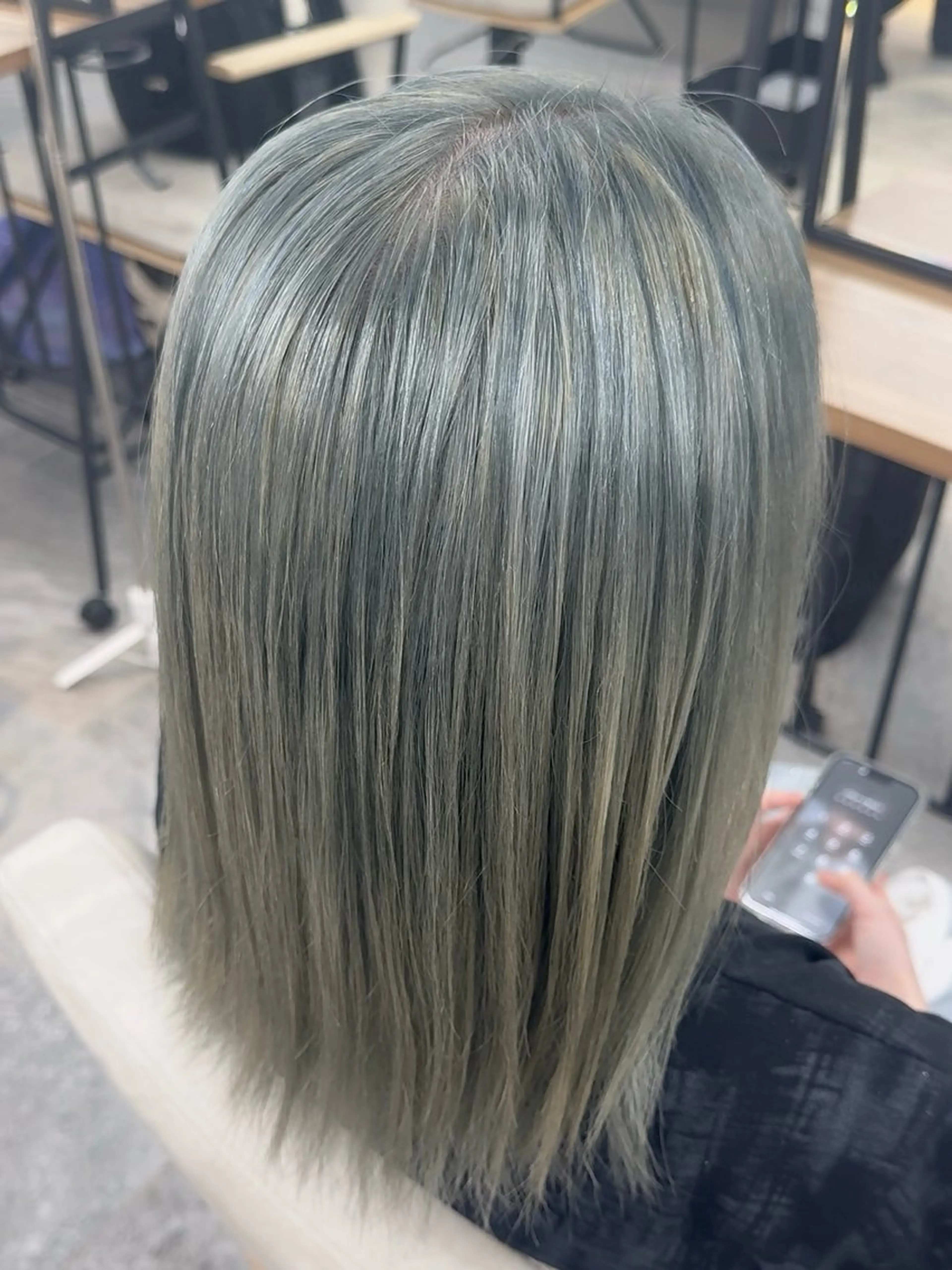 ミディアム ヘアカラー prize Iris 池袋東口店所属・ブリーチ・カット 募集💎NANA💎のヘアスタイル