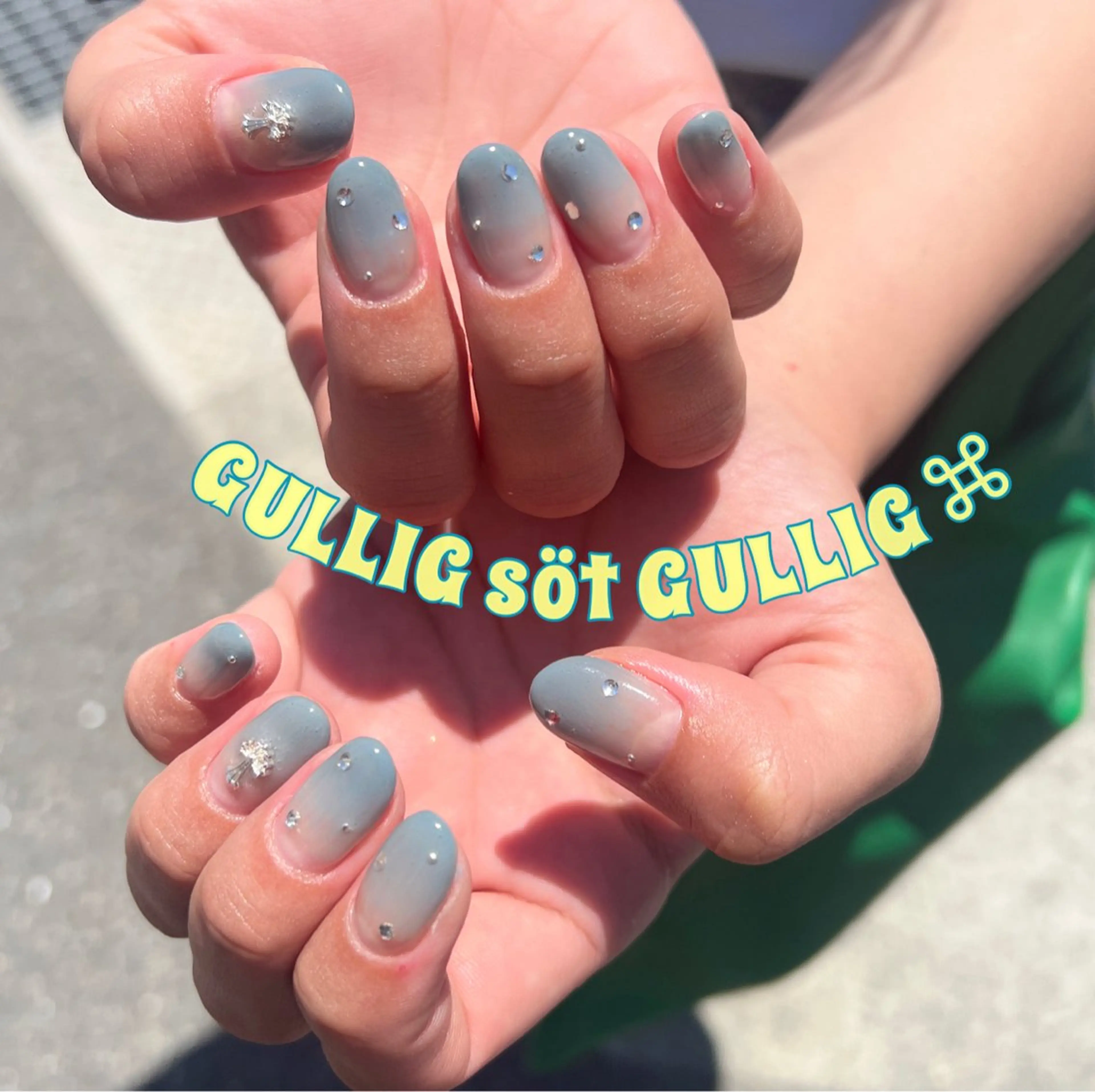 ネイル ハンドネイル フットネイル GULLIG söt GULLIGのネイルデザイン