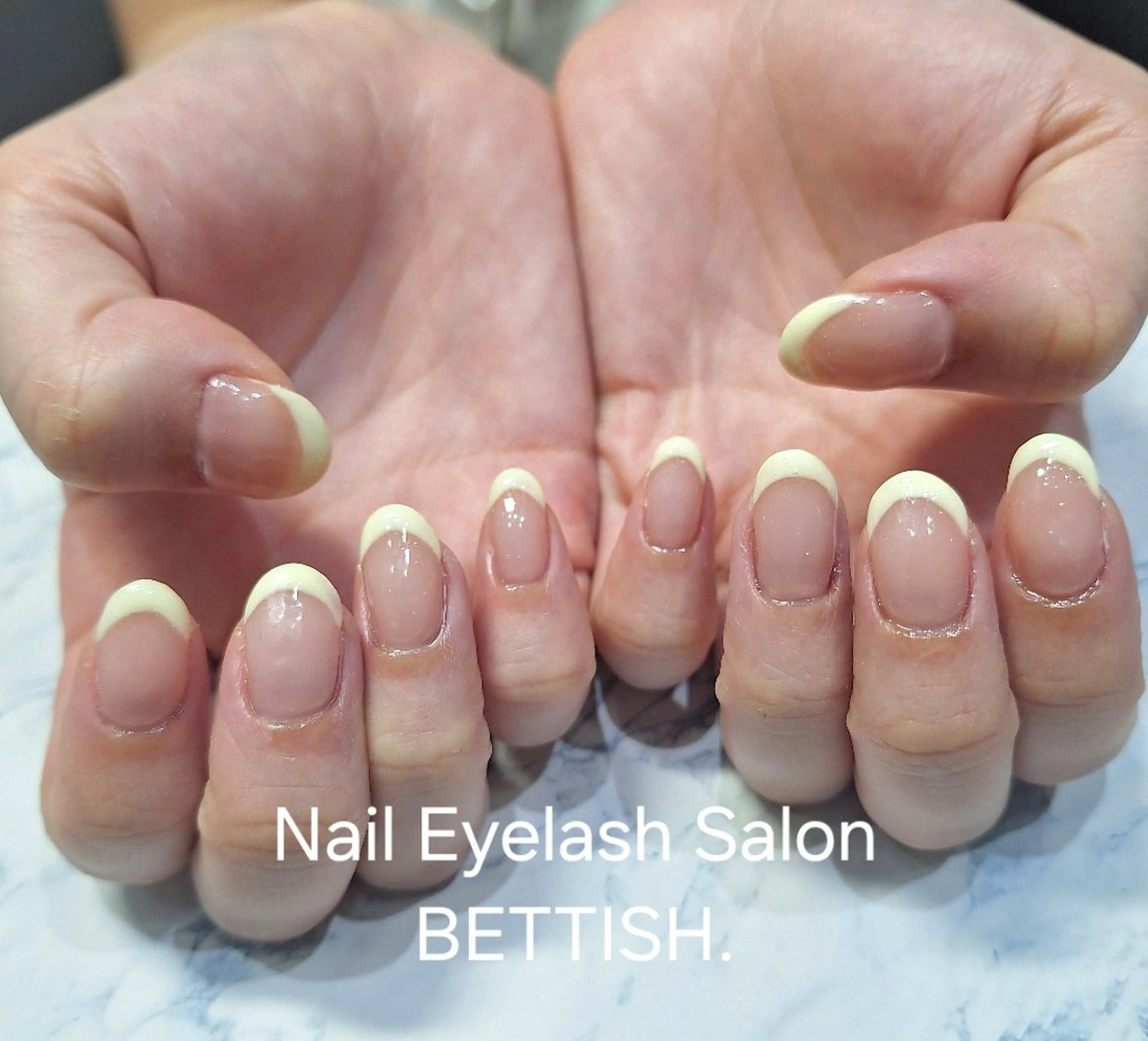 ネイル フレンチネイル 黄色 BETTISH　 　AIRIのネイルデザイン