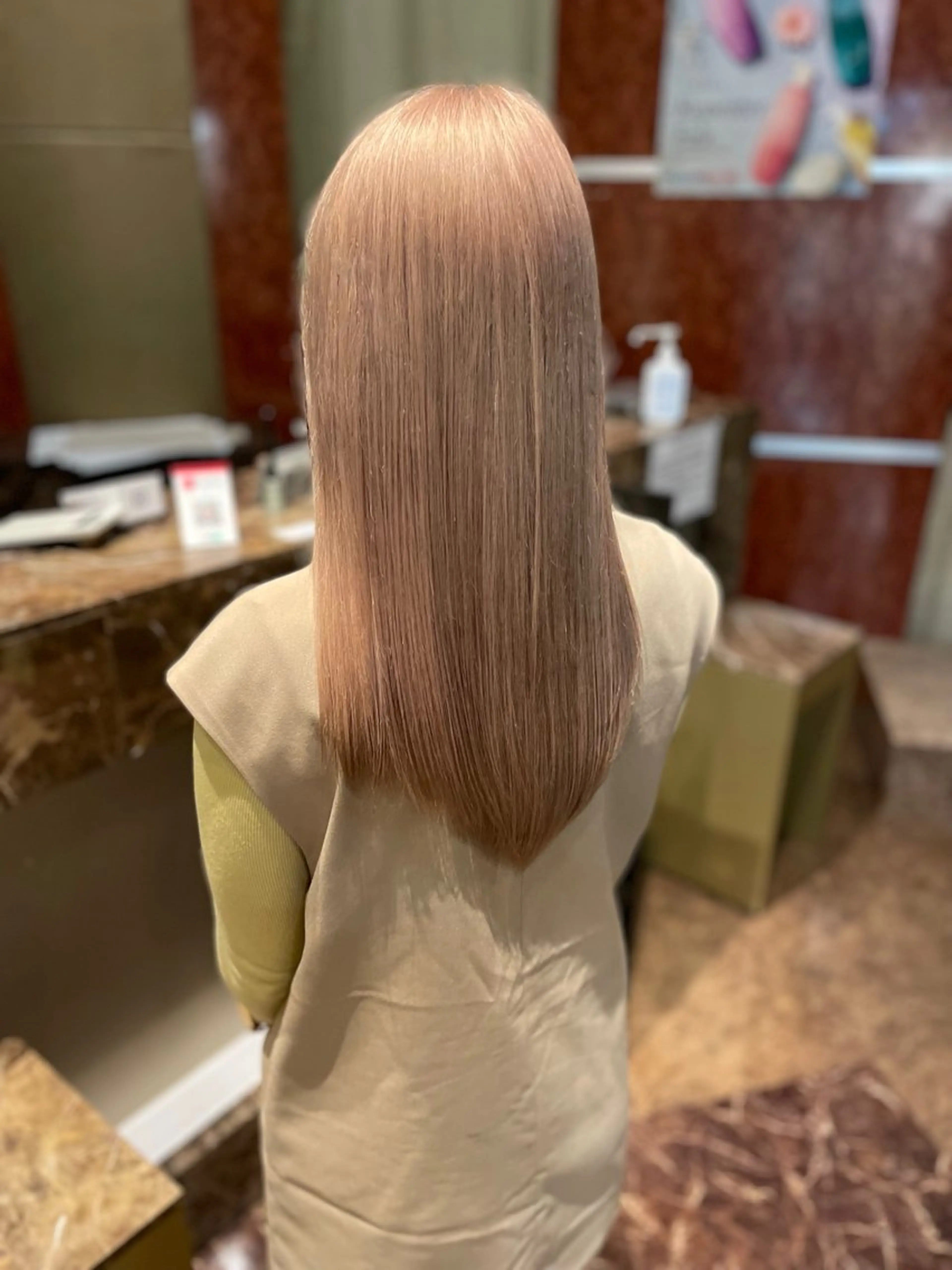 ロング カラー ベージュカラー ブリーチ ケアブリーチ ダブルカラー ハイトーンカラー ヘアカラー トリートメント 心斎橋/メンズパーマ ブリーチ/ハイトーンのヘアスタイル