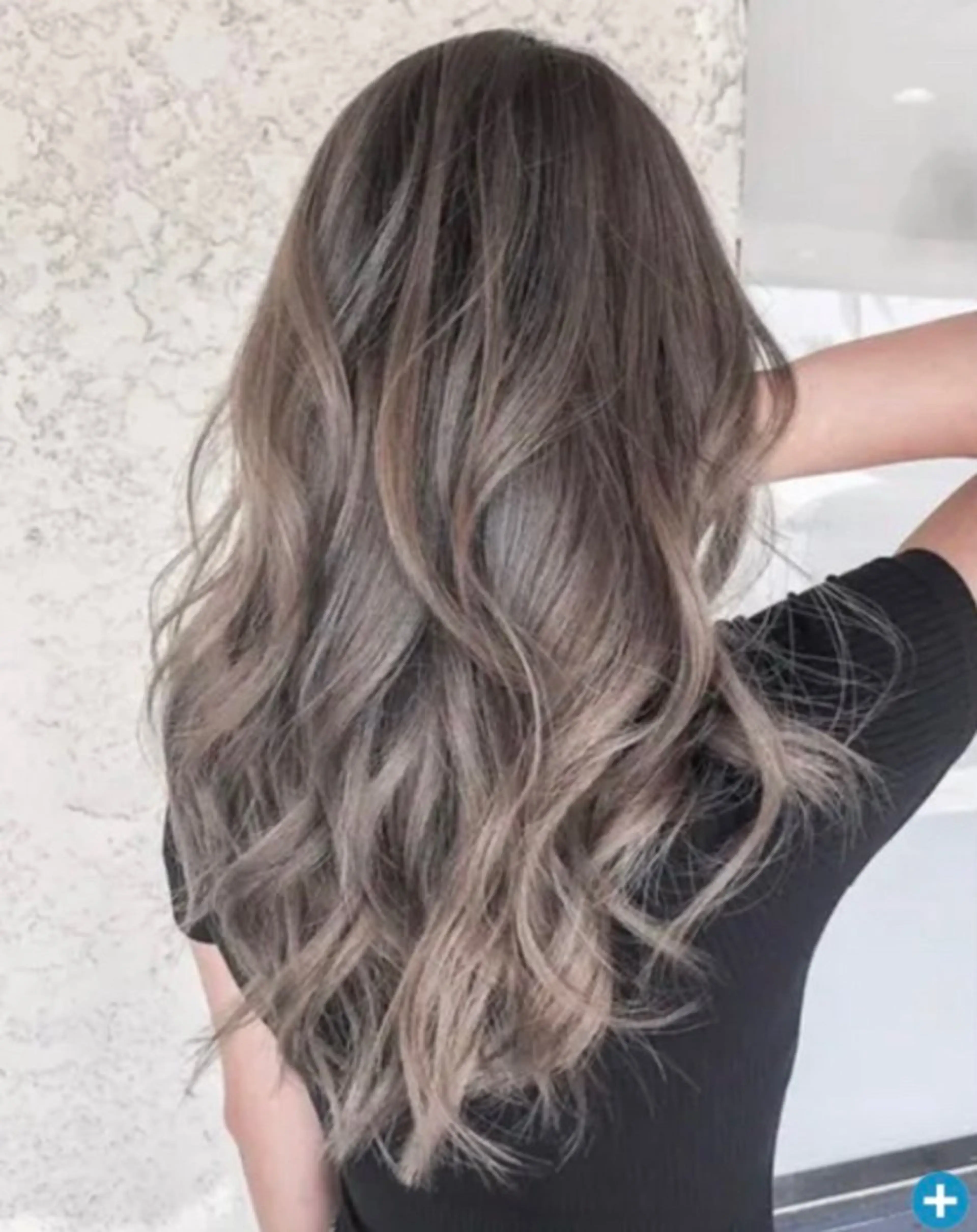 ロング カラー Asuka 🌈のヘアスタイル