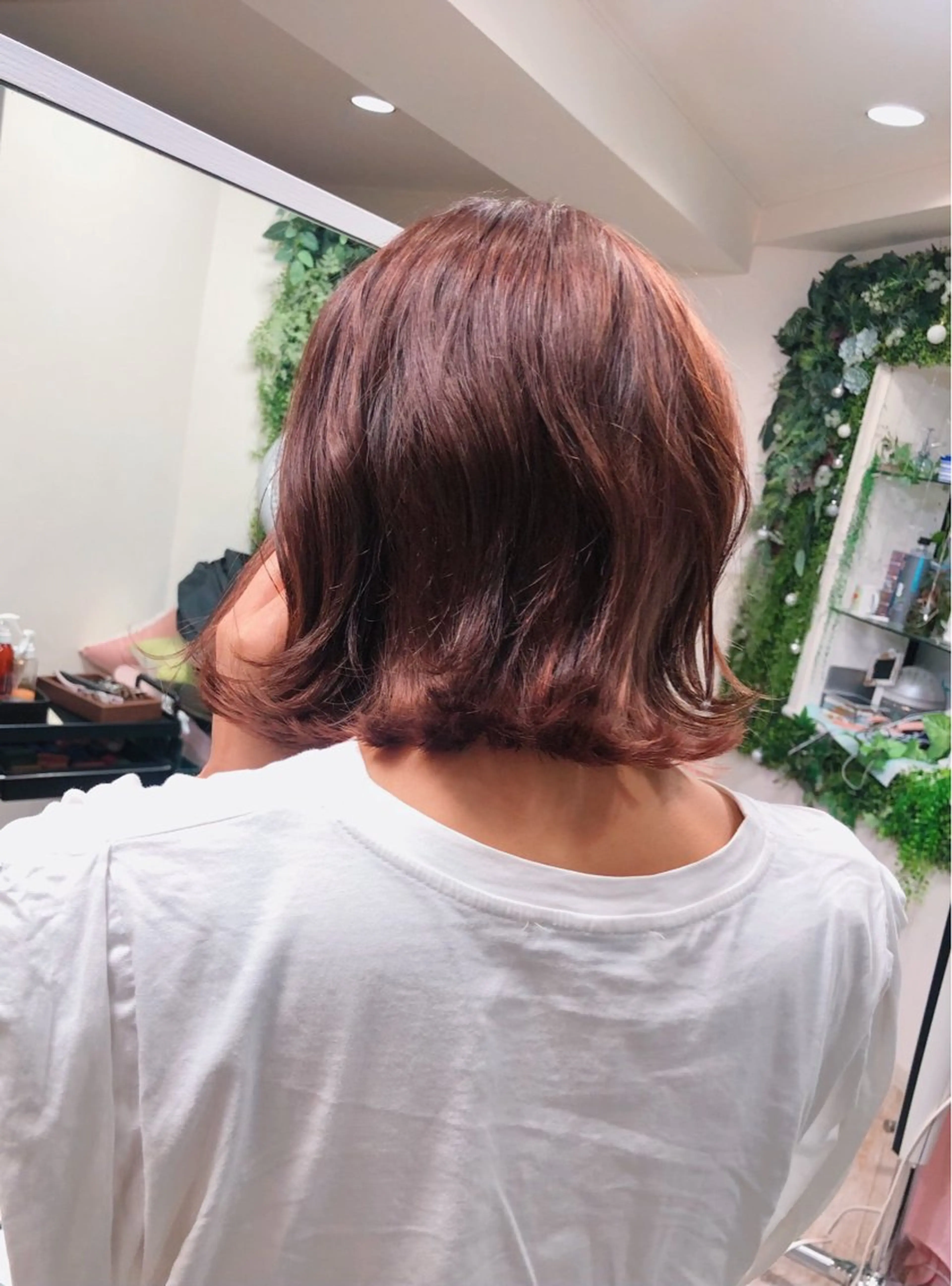 ショート カラー 外ハネヘア Eleanor 自由が丘ANNEX所属・個室サロン🌼万希 ヘアケア/ヘッドスパのヘアスタイル