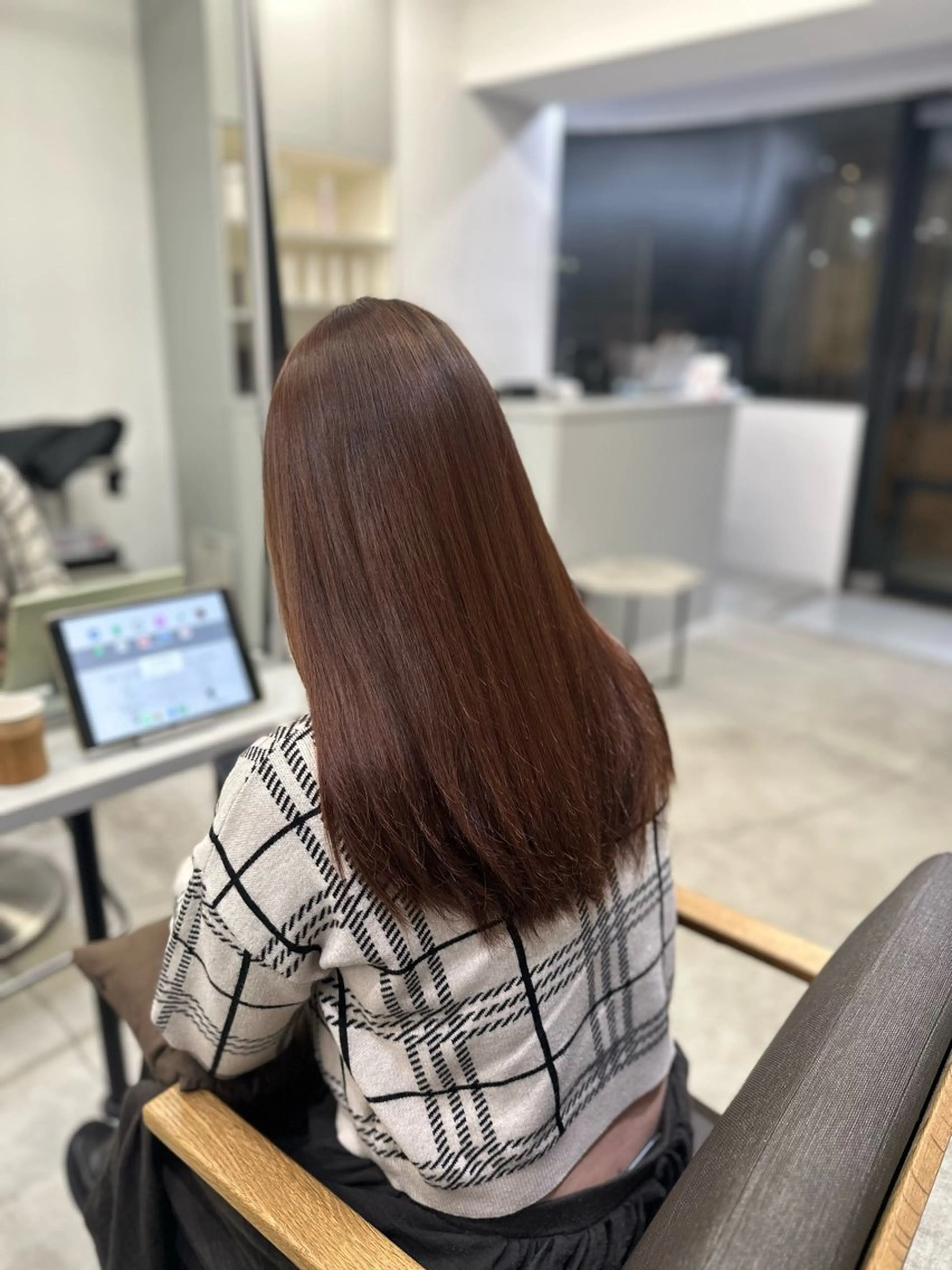 セミロング パーマ 縮毛矯正 ハイトーンカラー が絶対可愛い✨泰聖✨のヘアスタイル