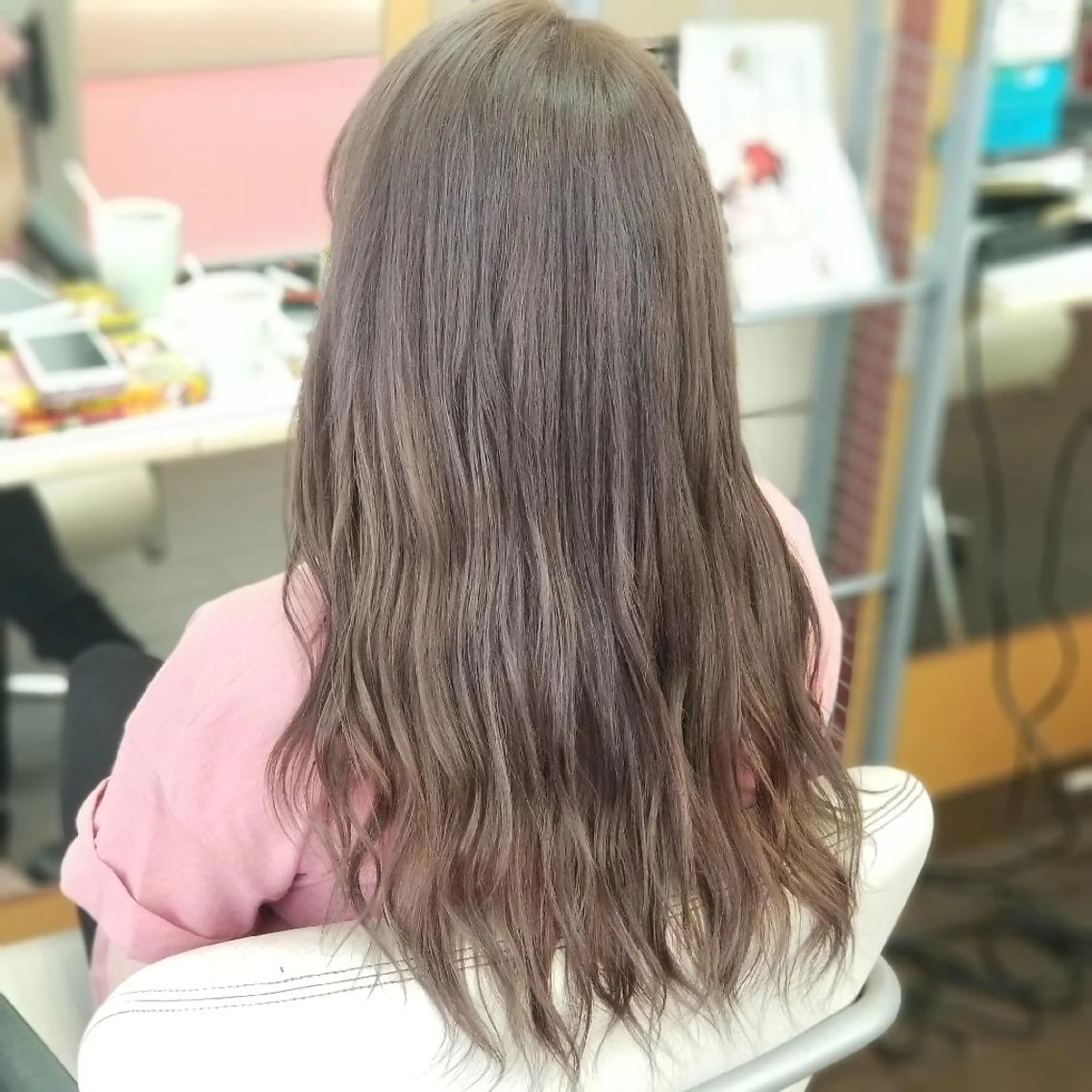 セミロング ヘアカラー 植田 /エクステ /ブリーチ/髪質改善のヘアスタイル