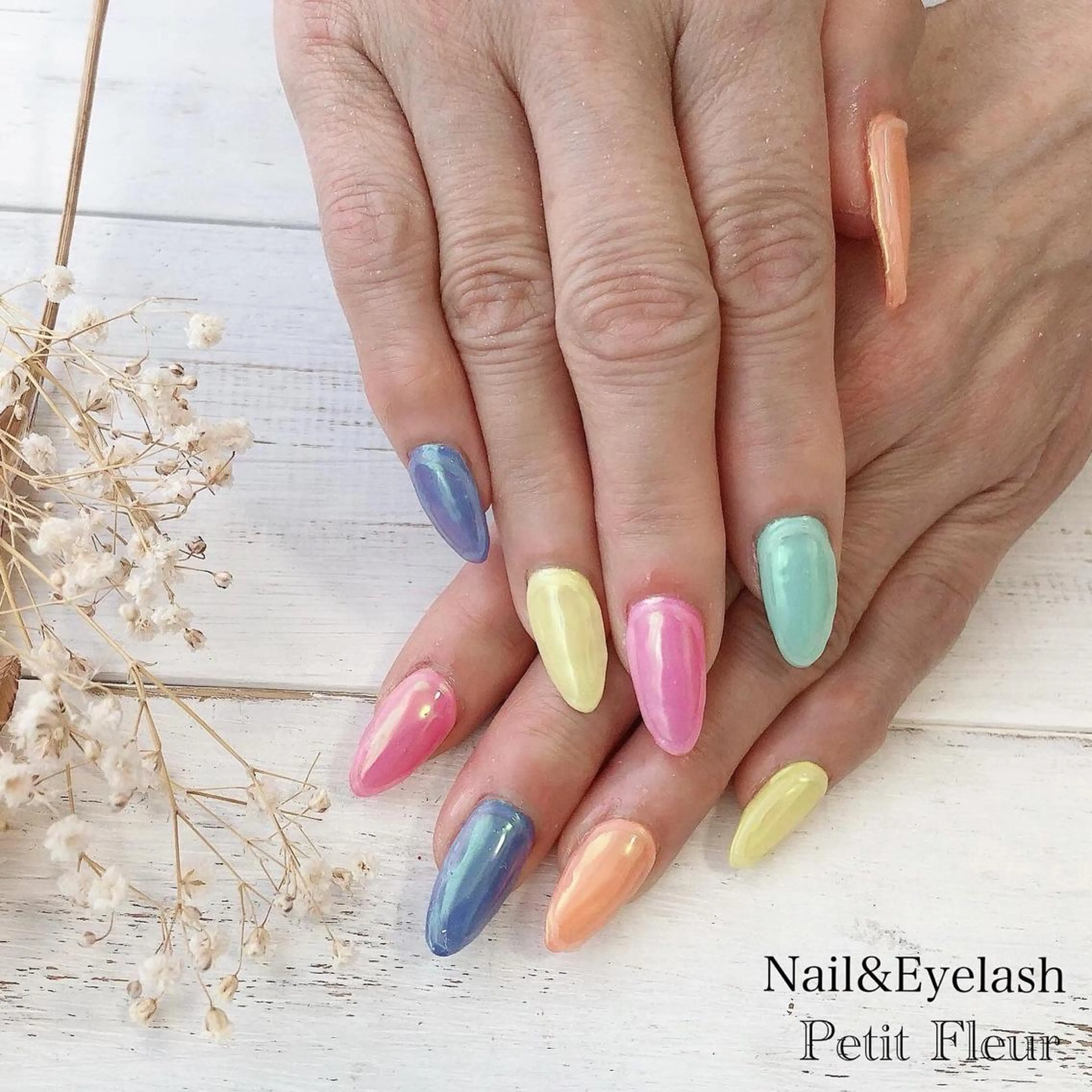 ネイル Petit Fleur所属・青柳 亜梨奈のマツエク・マツパデザイン