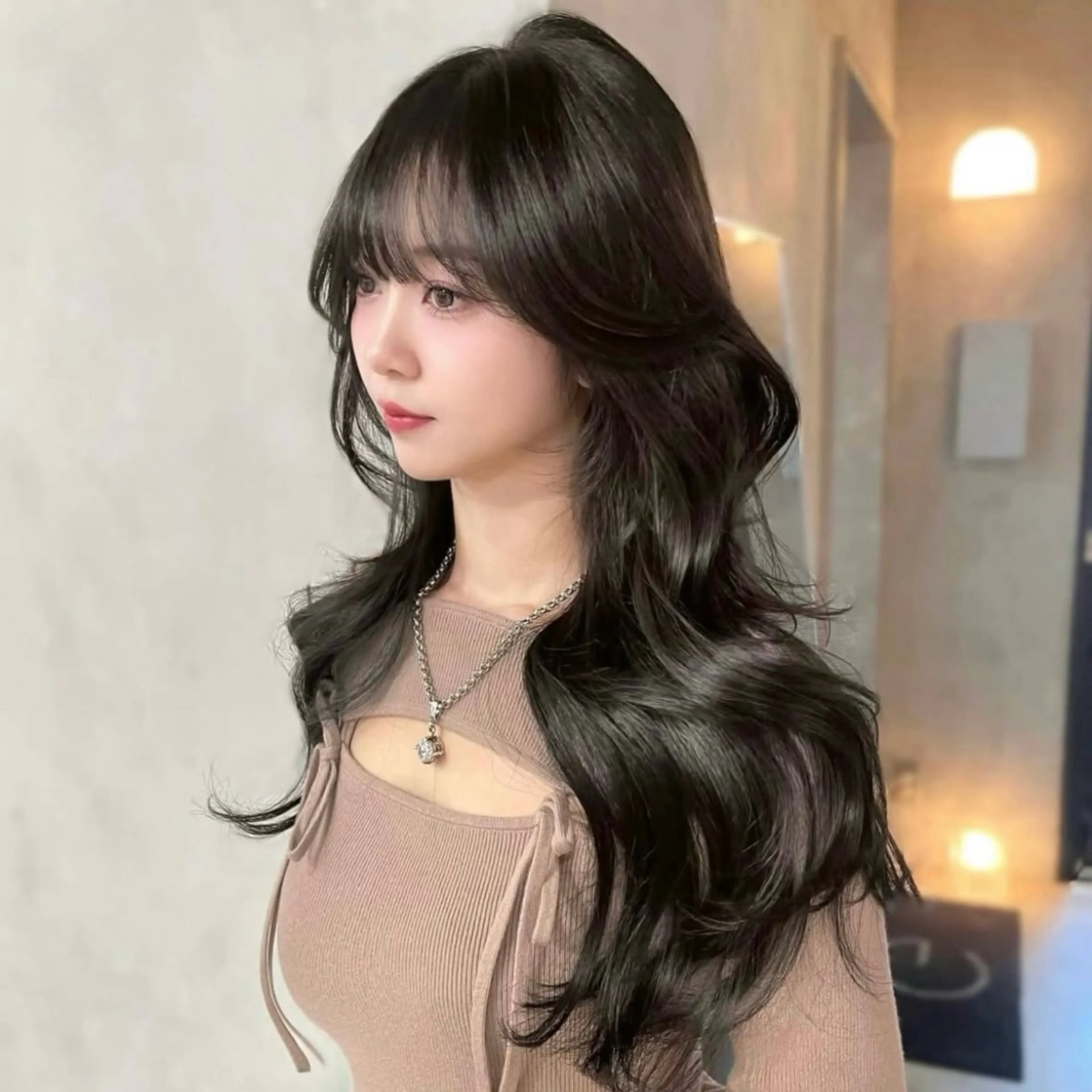 セミロング カラー 透明感カラー オリーブカラー レイヤーカット モテ韓国ヘア/ レイヤー🤍RIKAのヘアスタイル