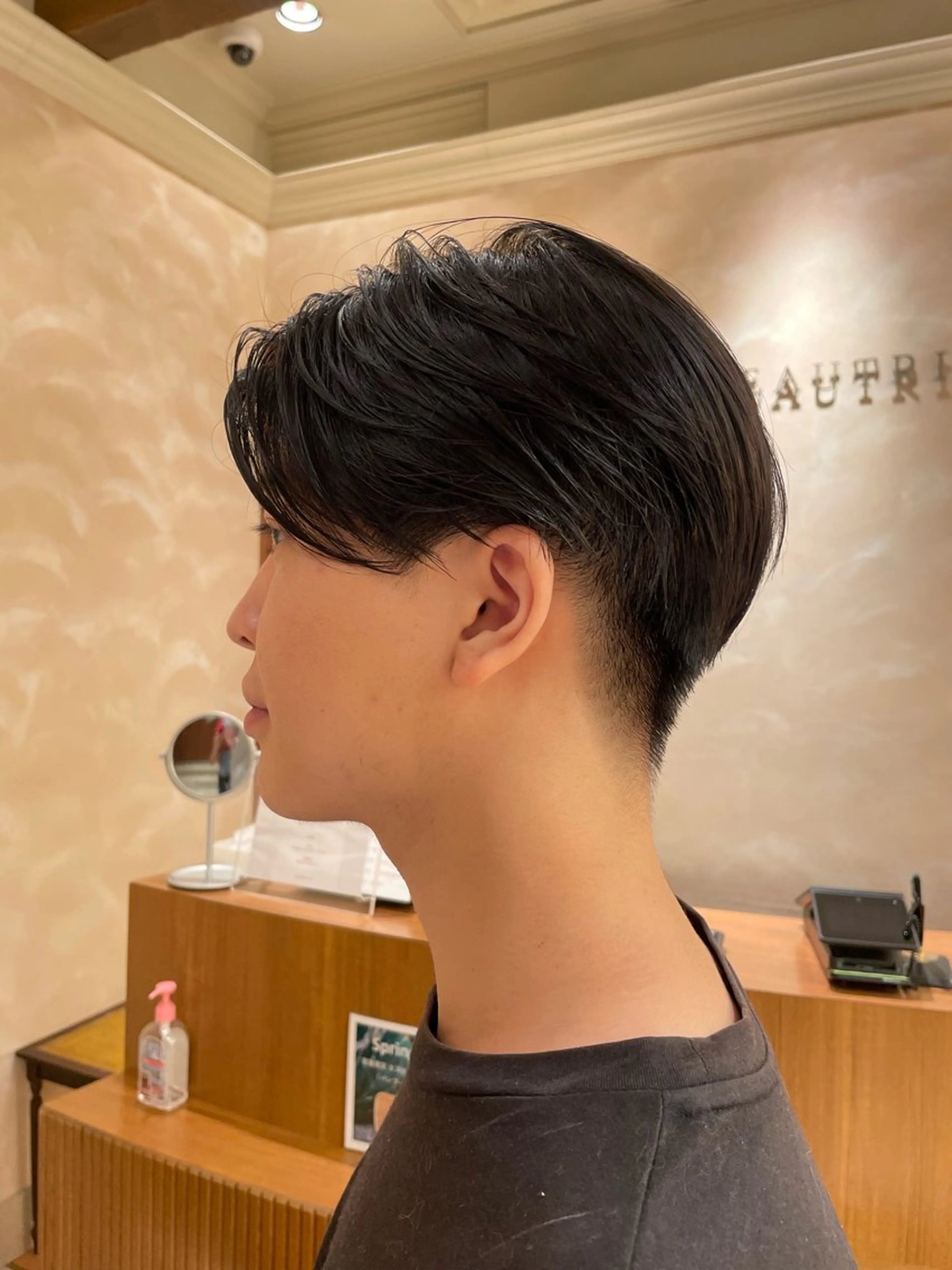 ショート ボブ ホノカのヘアスタイル