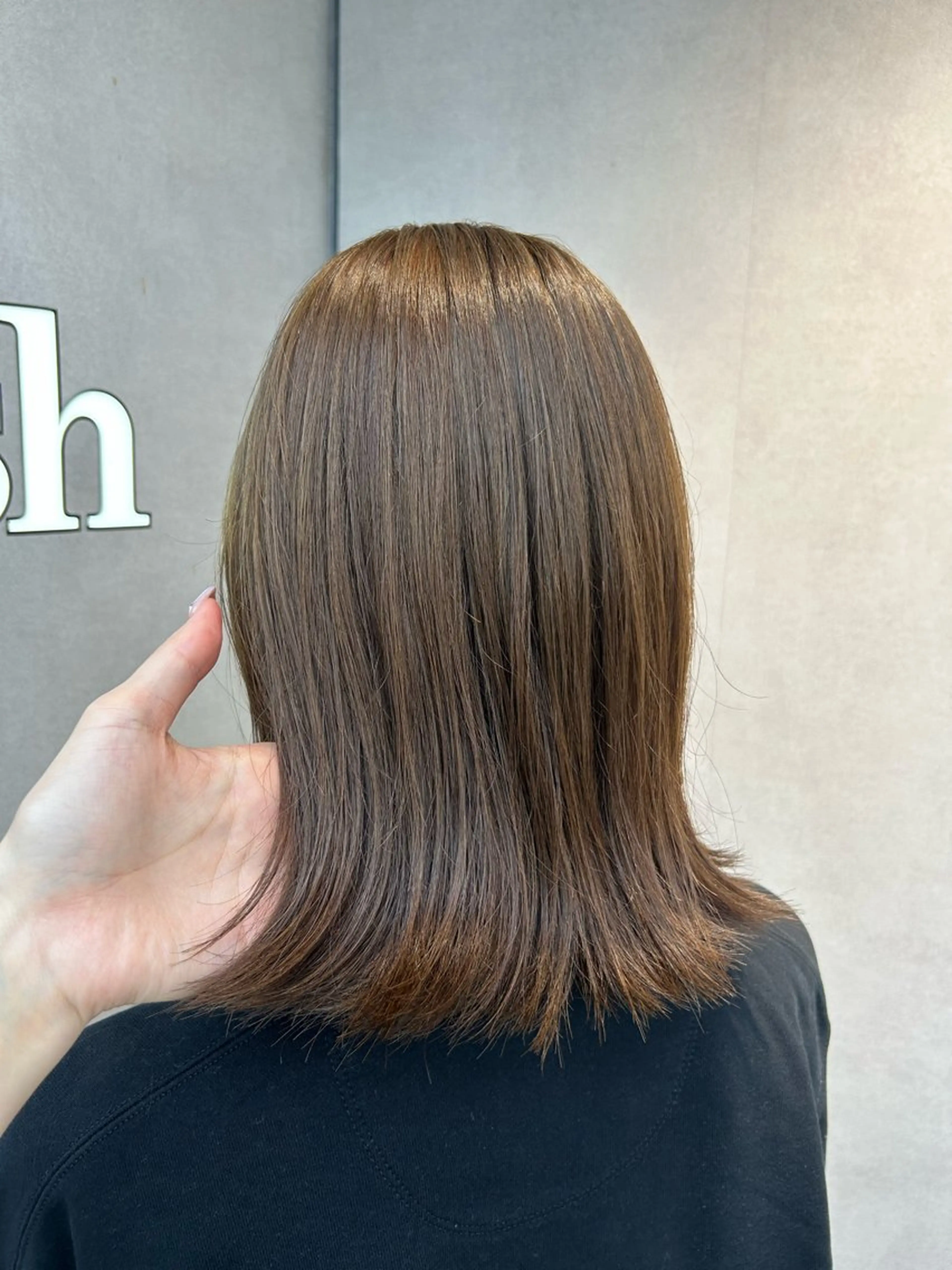 セミロング 〖 韓国hair 〗 室岡　咲希のヘアスタイル