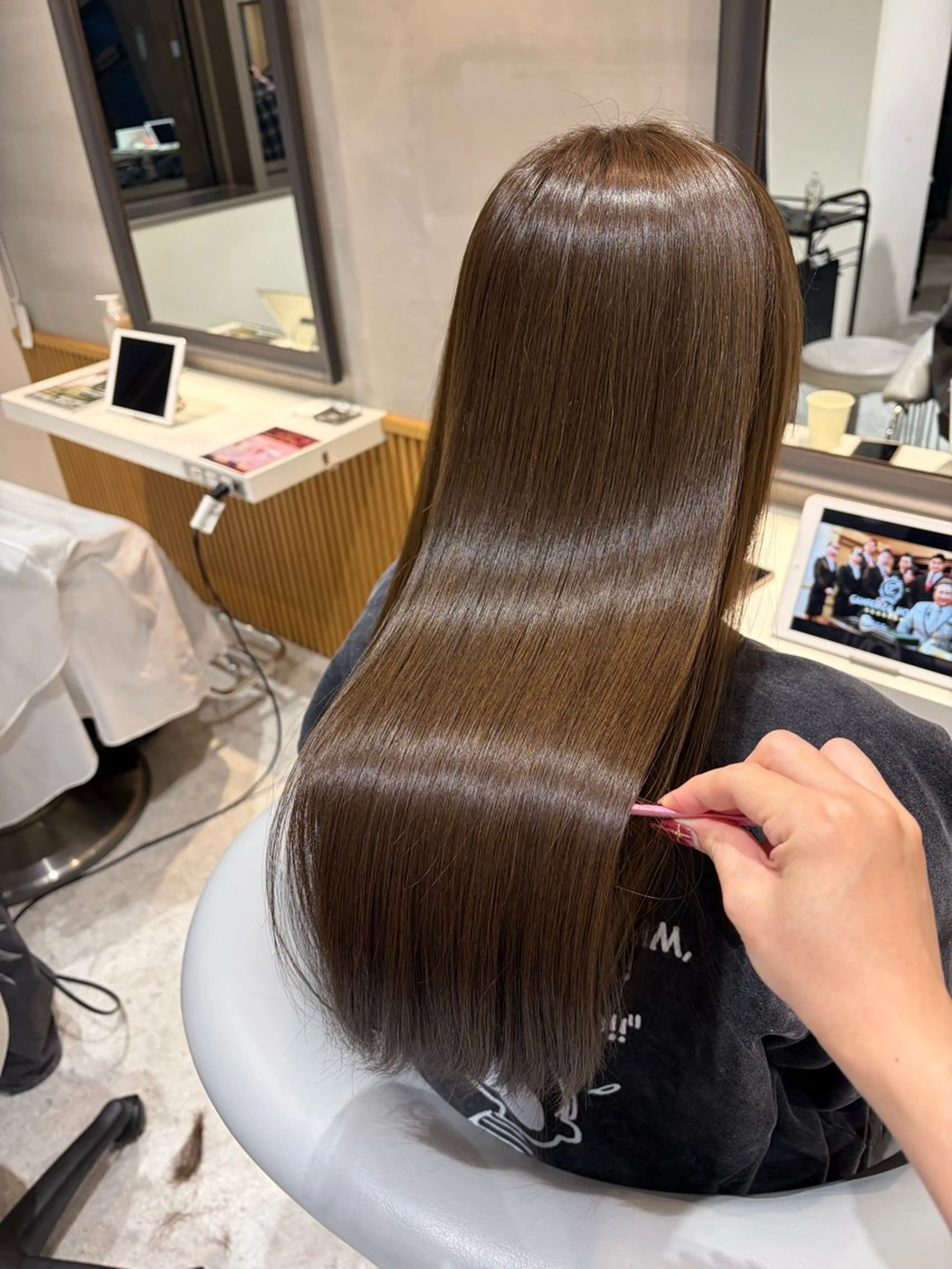 ロング 縮毛矯正 イウラ ショウヤのヘアスタイル