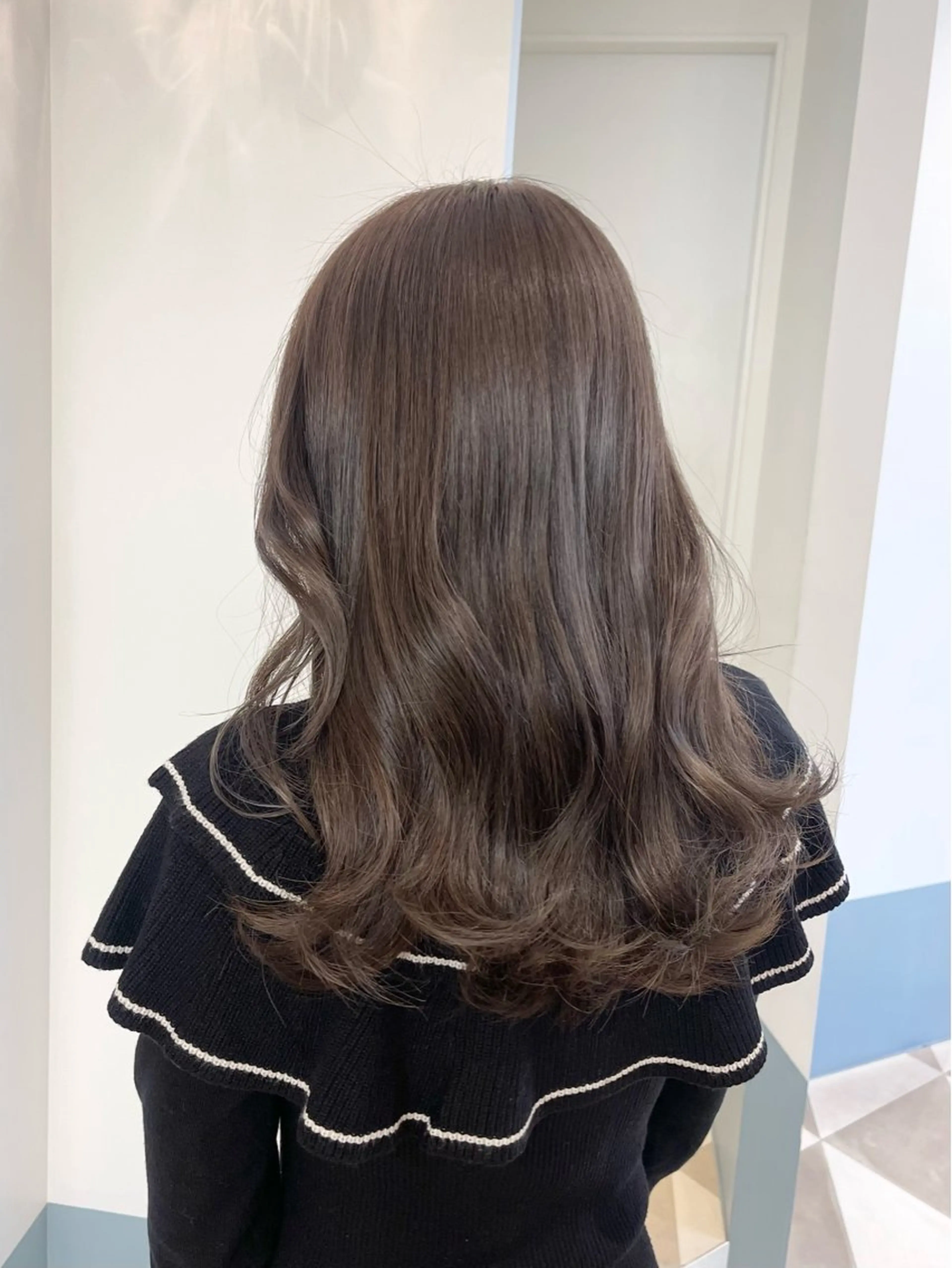 セミロング L'EANE THE TOKYO所属・カット無料｜ 青山 ｜髪質改善のヘアスタイル