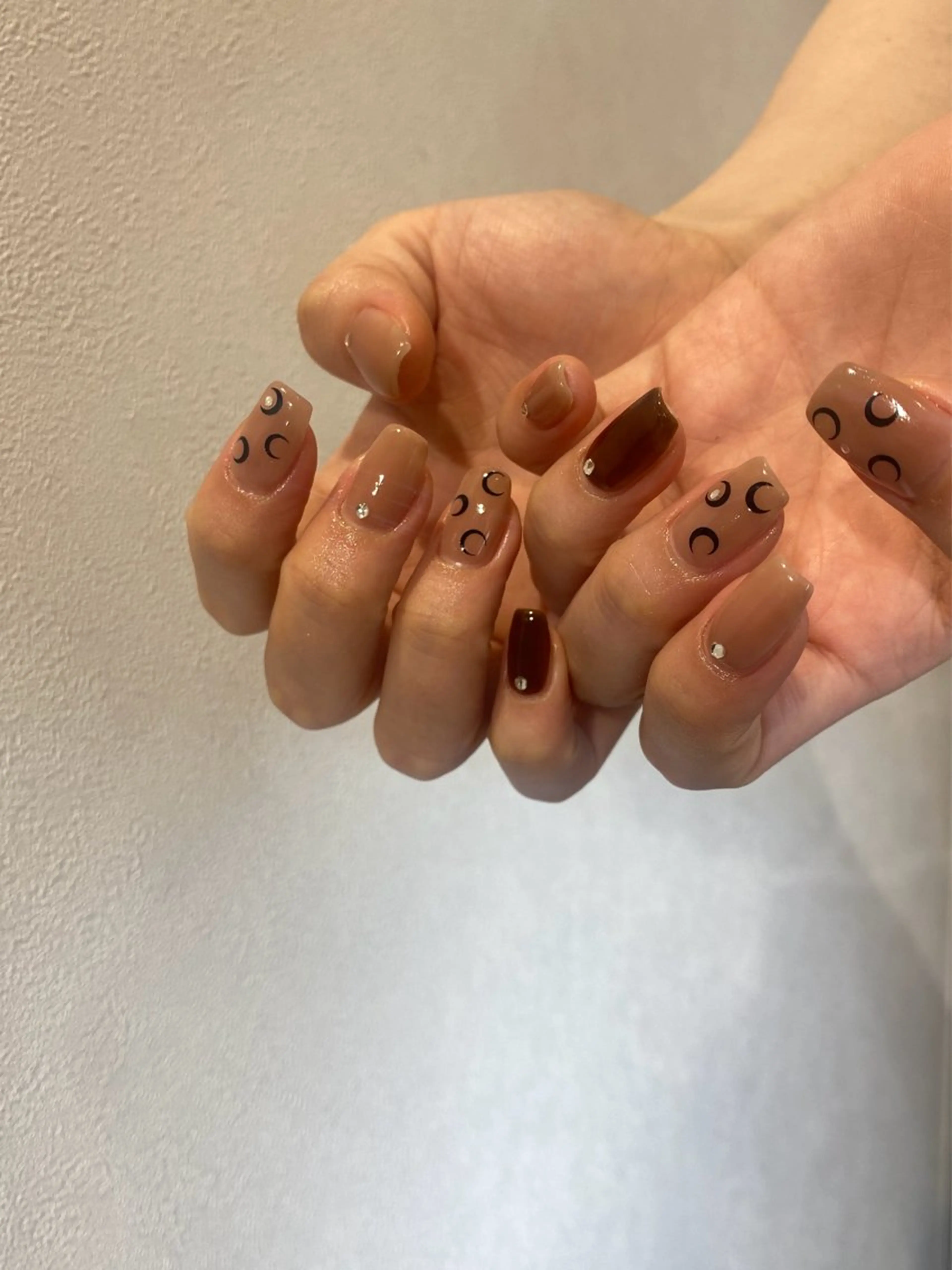 ネイル ハンドネイル NINEnami ニュアンスネイルのネイルデザイン