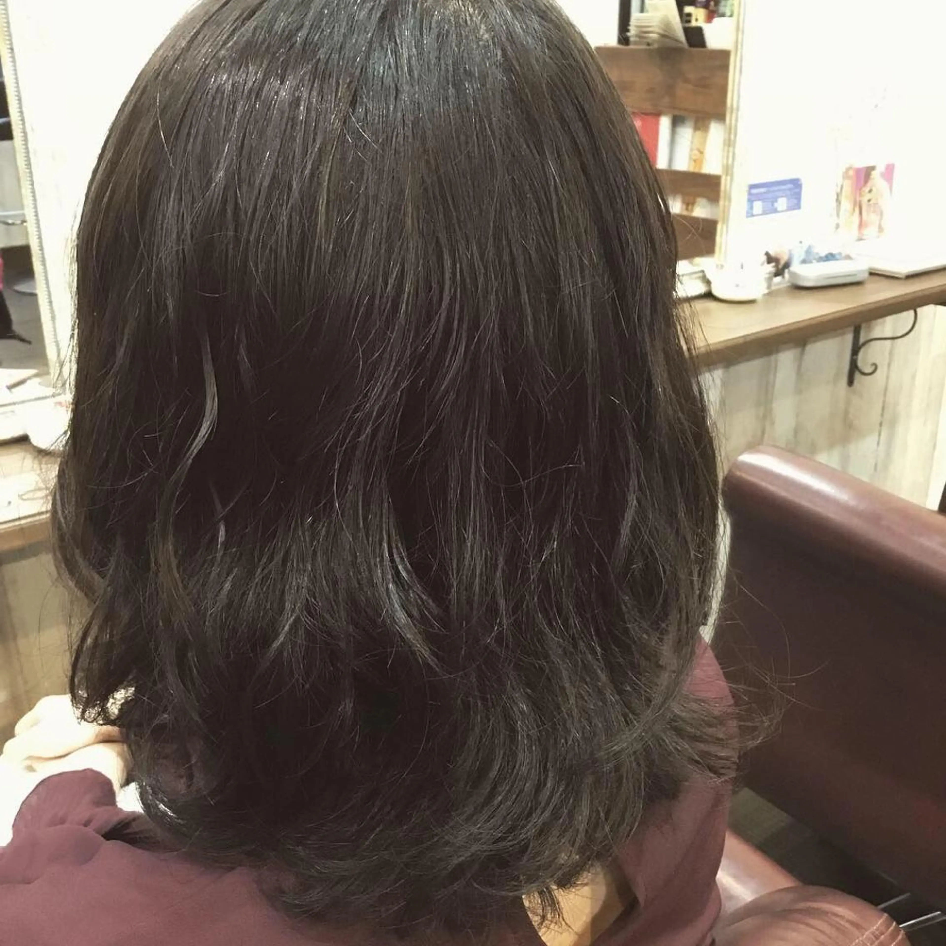 ミディアム カラー パーマ 金崎 新吾のヘアスタイル