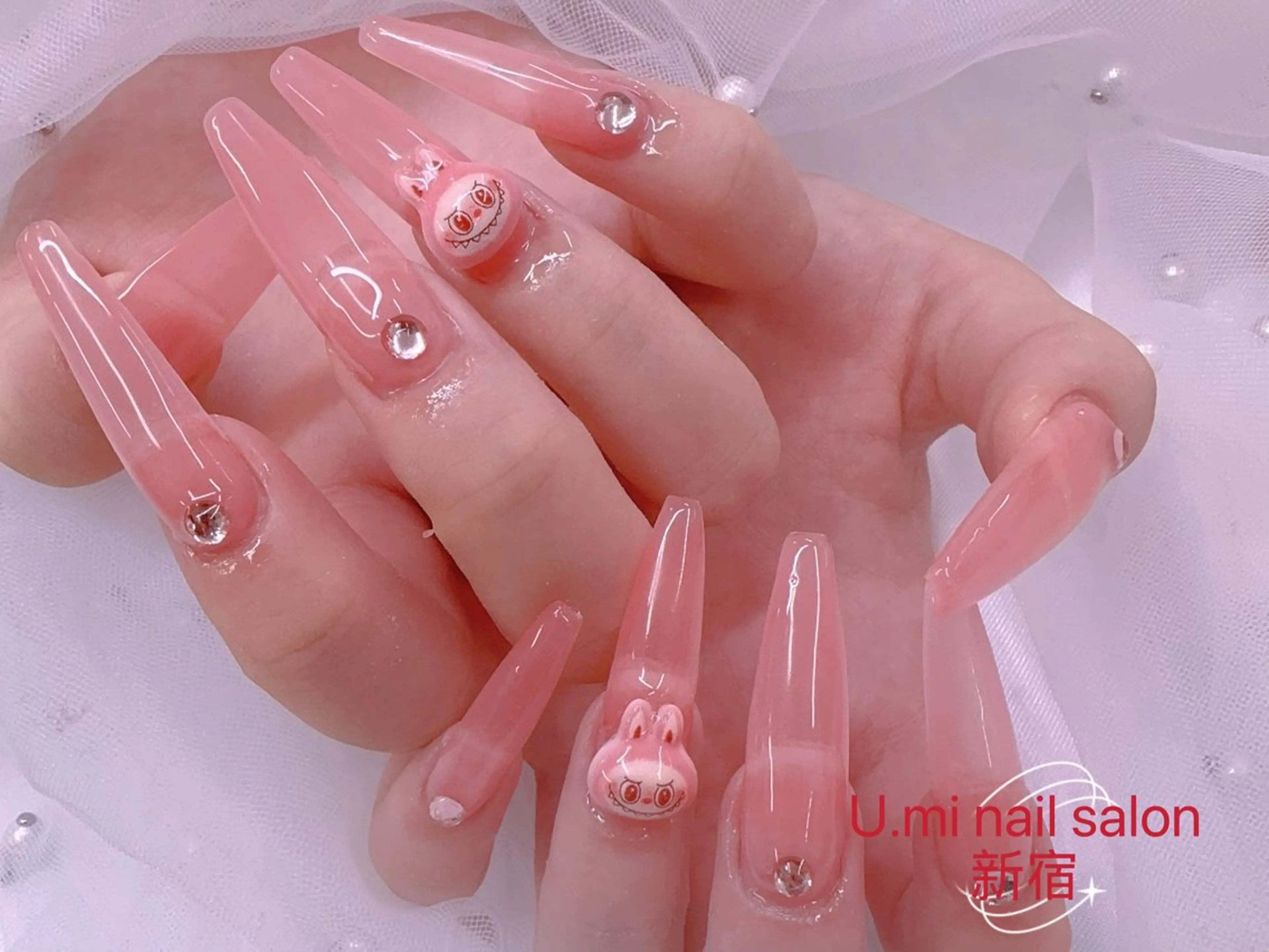 ネイル UMI ネイルサロン新宿🎀のネイルデザイン