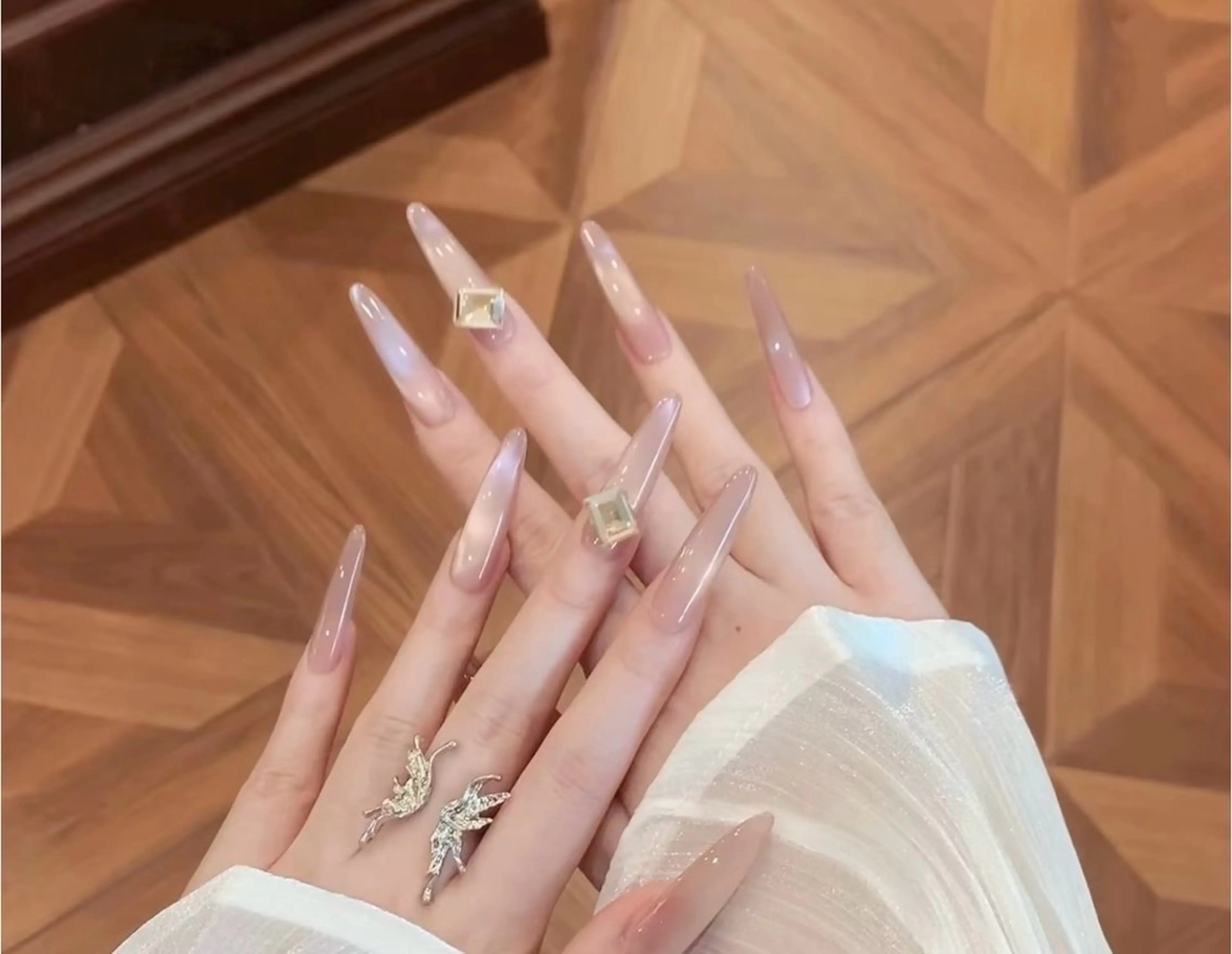 ネイル チークネイル 長さ出し フレンチネイル ガーリー 韓国ネイル sun nail池袋 モデル募集のネイルデザイン