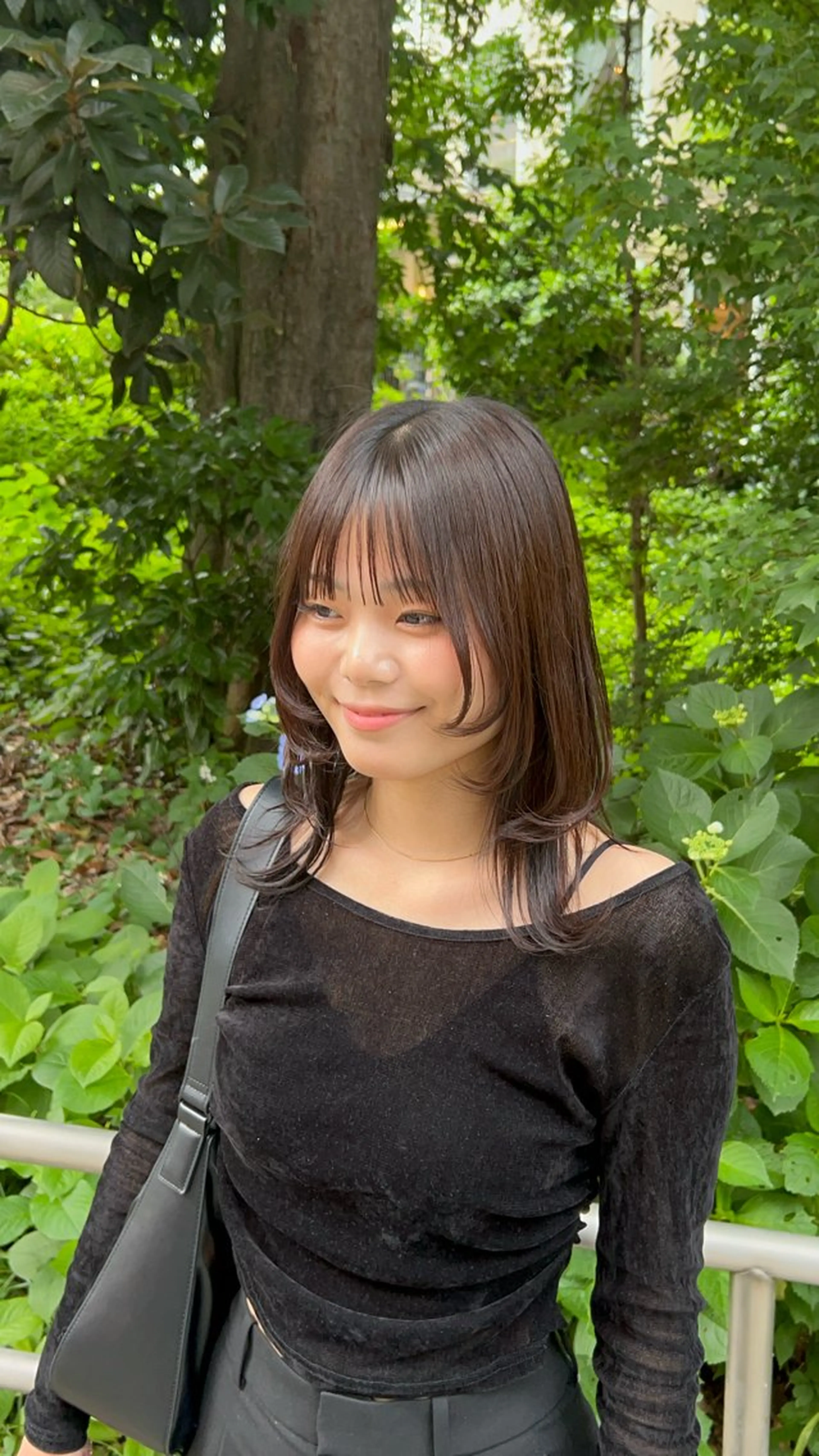 ミディアム レイヤー／マツエク 💋𝑨𝑵𝑵𝑨のヘアスタイル