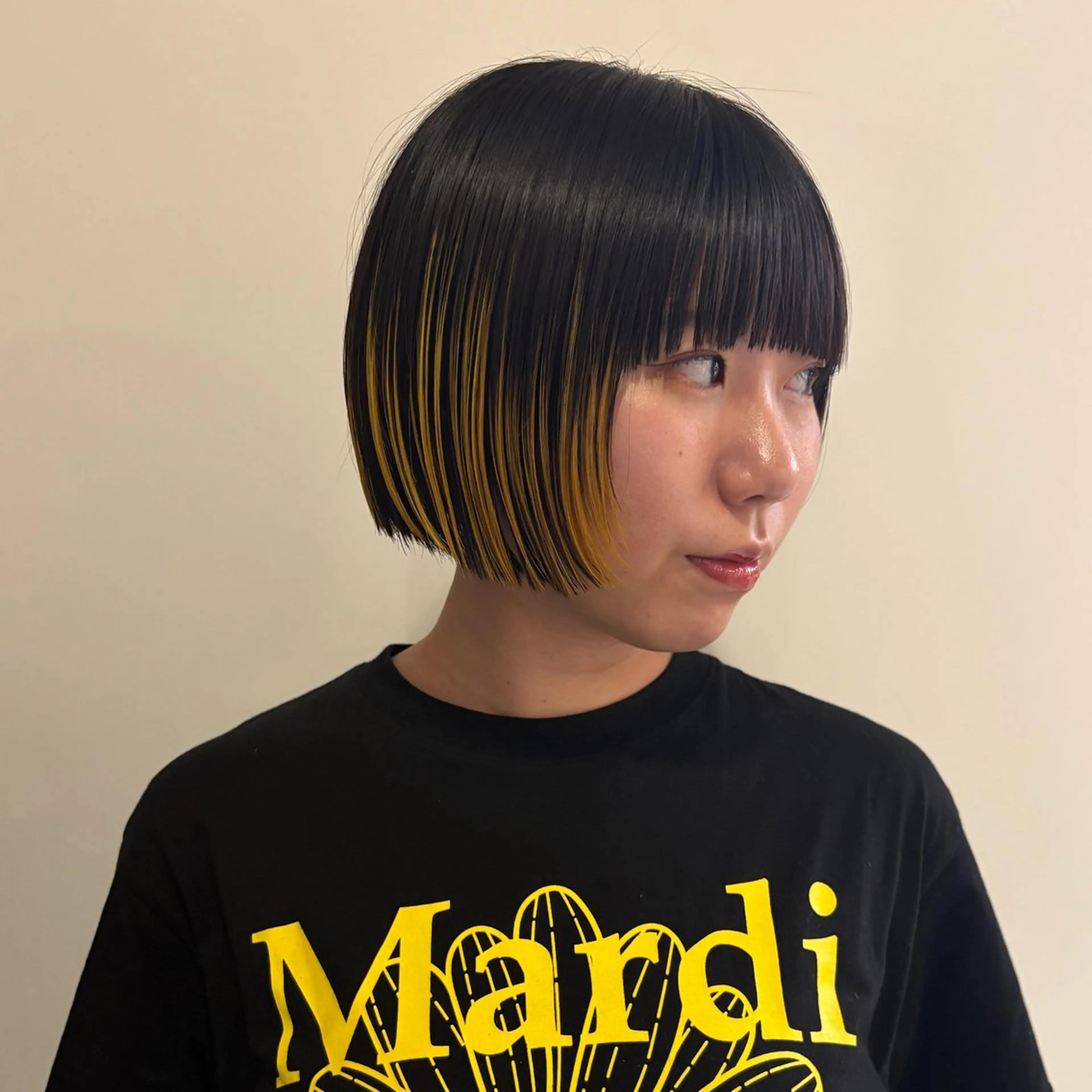 ショート カラー 似合わせデザイン໒꒱ rioのヘアスタイル