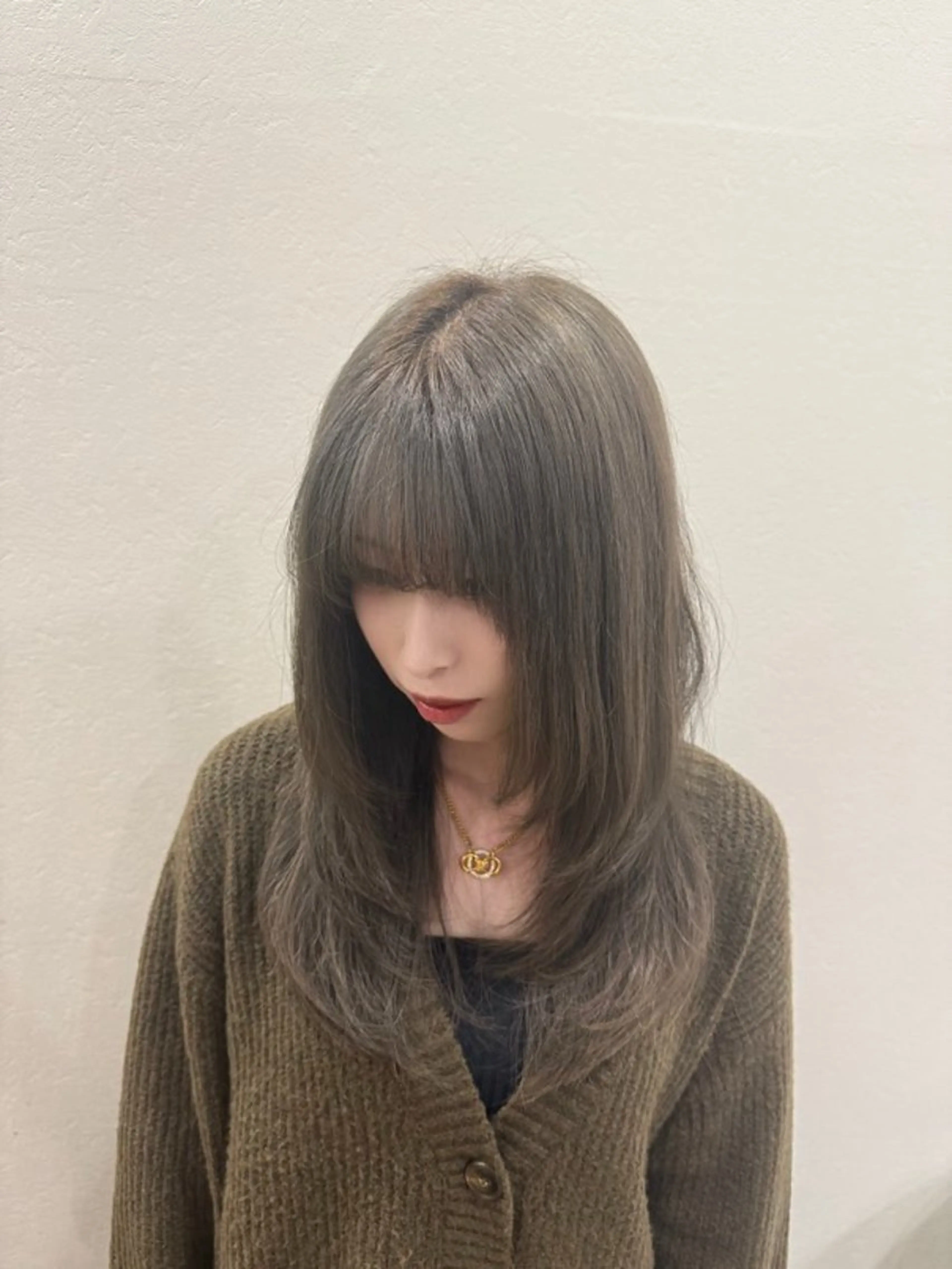 ミディアム レイヤーカット 松田 慧児のヘアスタイル