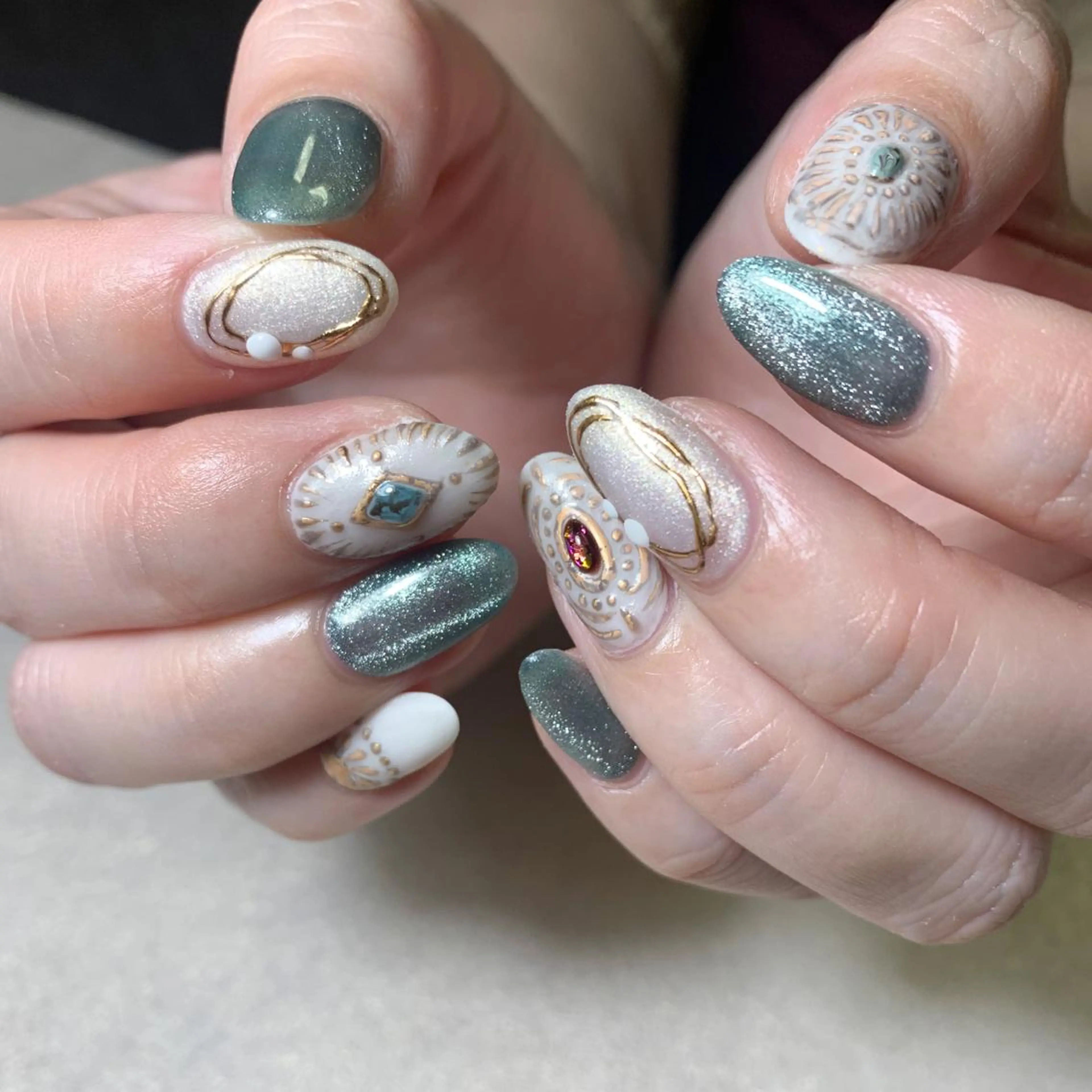 ネイル ハンドネイル atelier　FIORITURA所属・FIORITURA aiのネイルデザイン