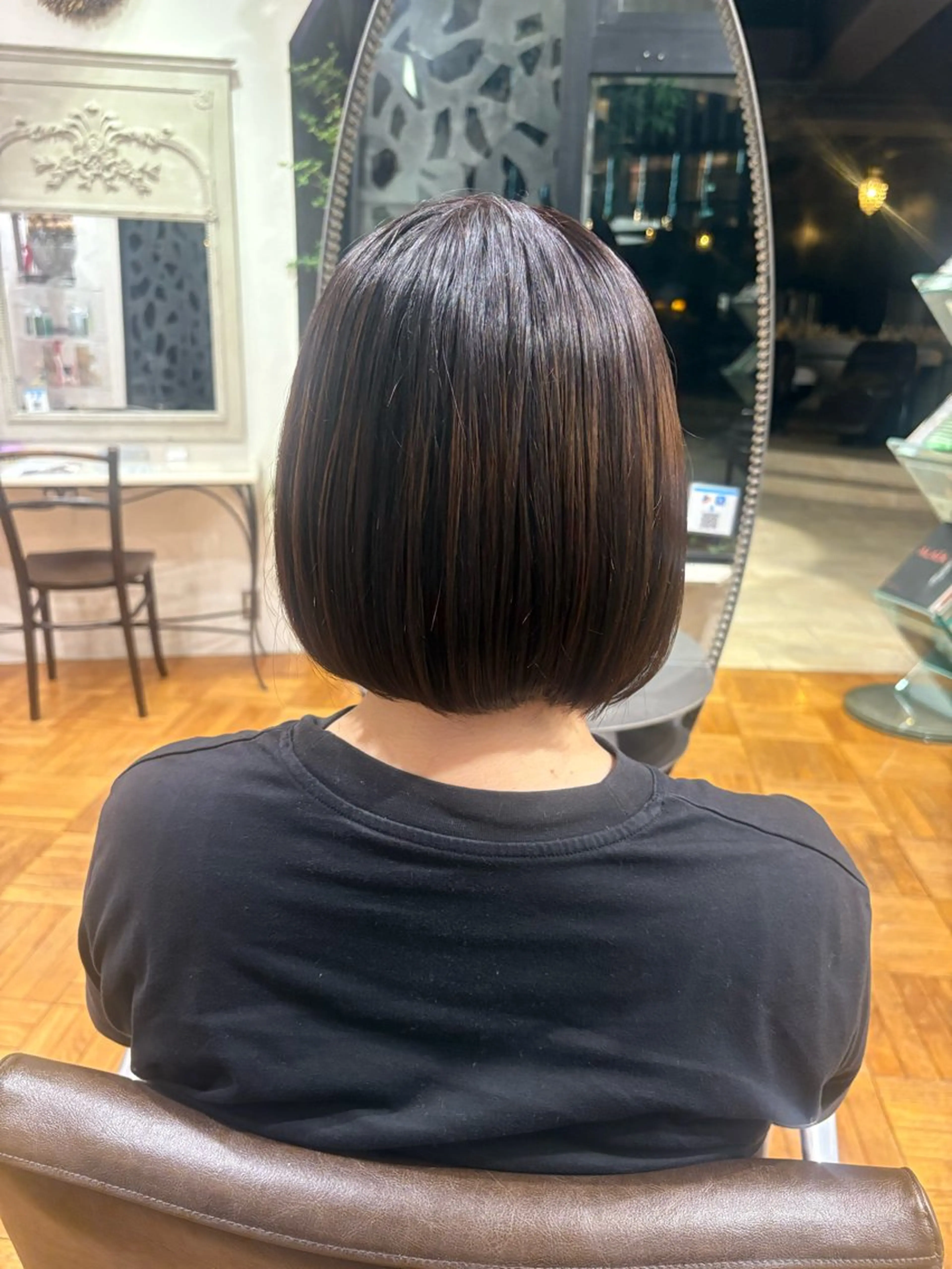 ショート ボブ 廣瀬 奈緒のヘアスタイル