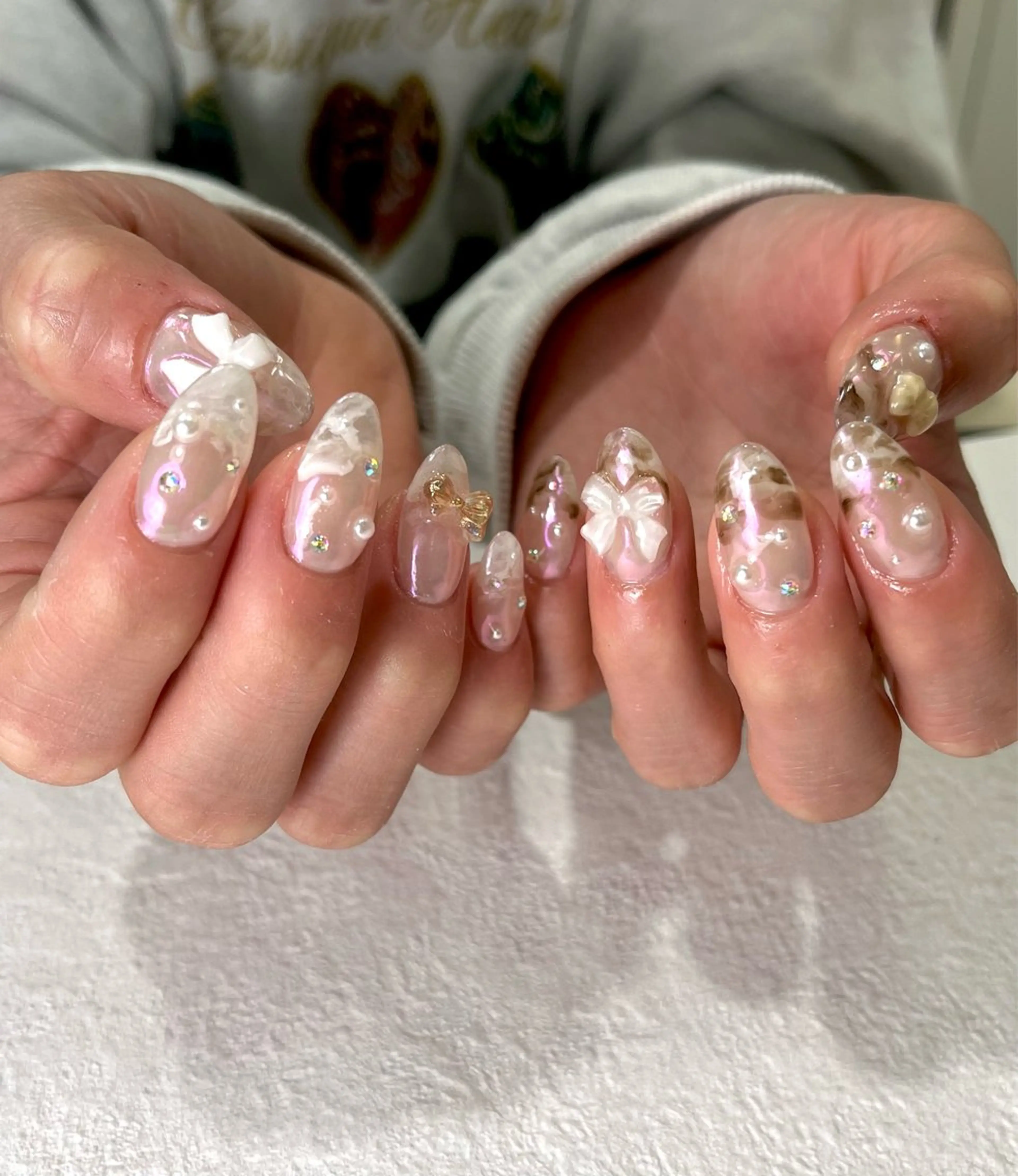 ネイル アートネイル オーロラネイル ジェルネイル キラキラネイル 持ち込み ハンドネイル para ☀︎ sol by BECK所属・Para Sol nail　Maoのネイルデザイン