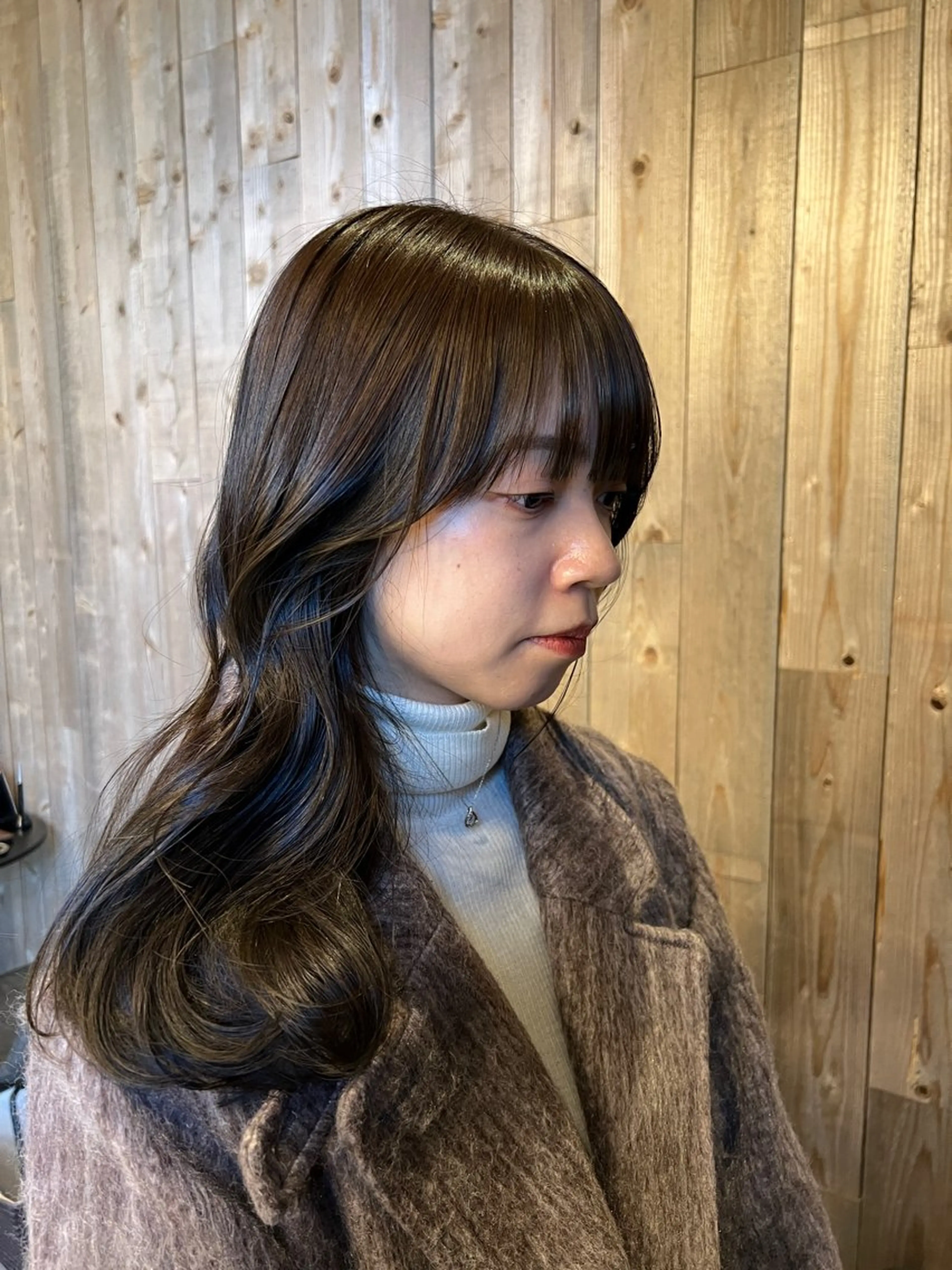 セミロング カラー グレージュ オリーブグレージュ オリーブグレー レイヤーカット beleefric 🩵黒木芽衣のヘアスタイル