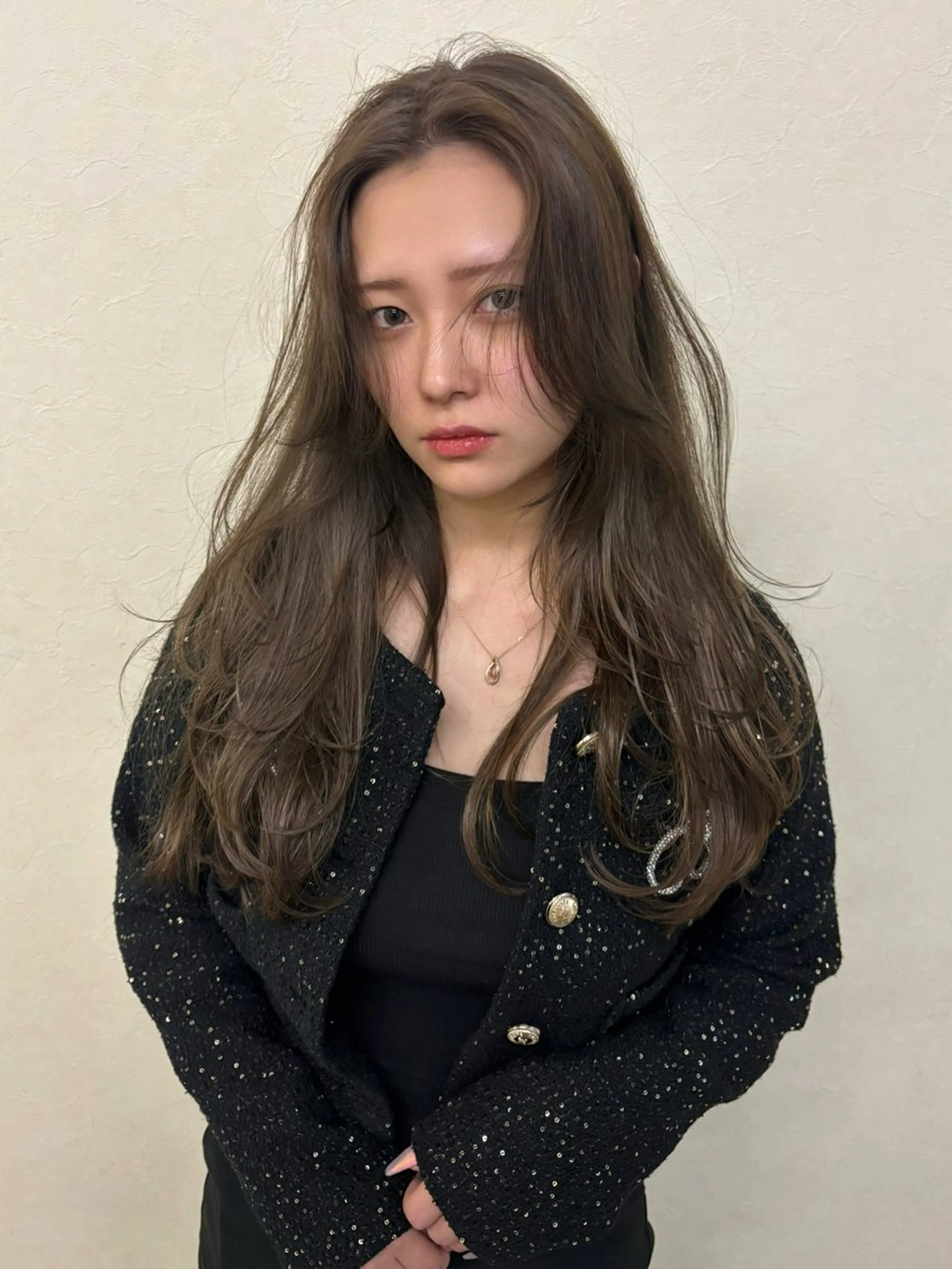 ロング 韓国/透明感 Veluaのヘアスタイル