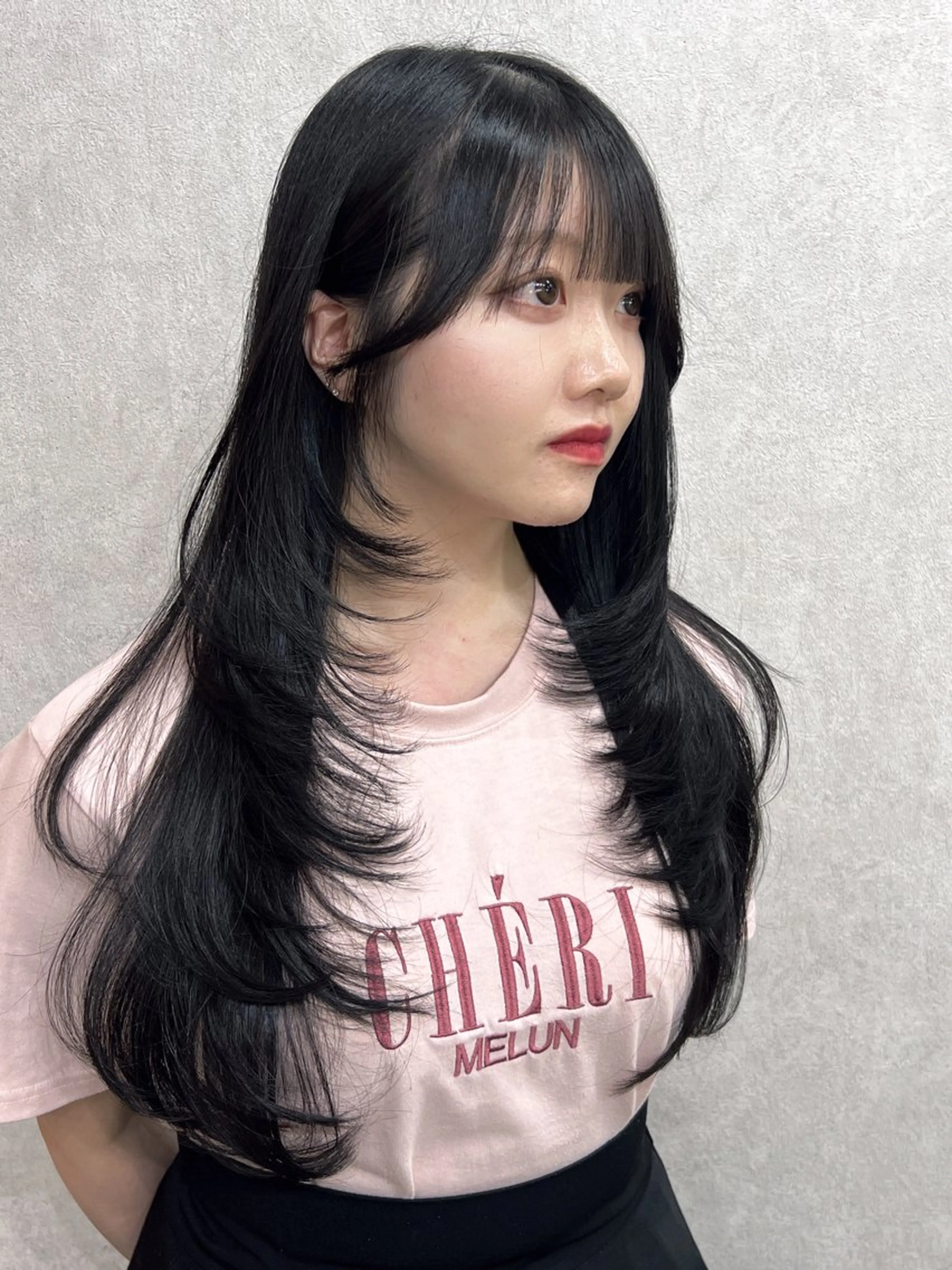 ロング カット トリートメント maya レイヤーカットのヘアスタイル