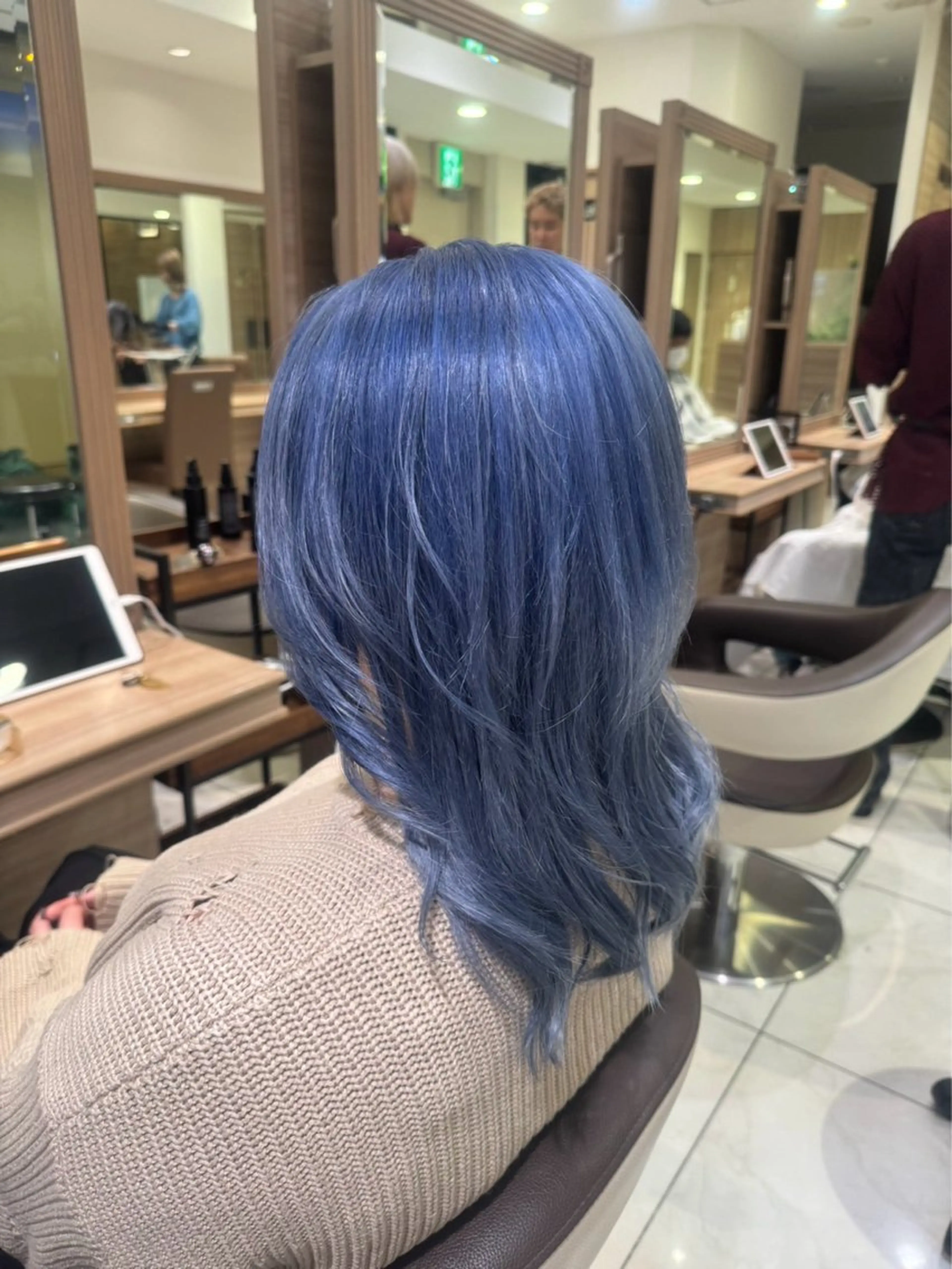 セミロング カラー ブリーチ 艶カラー みゆう🎀のヘアスタイル