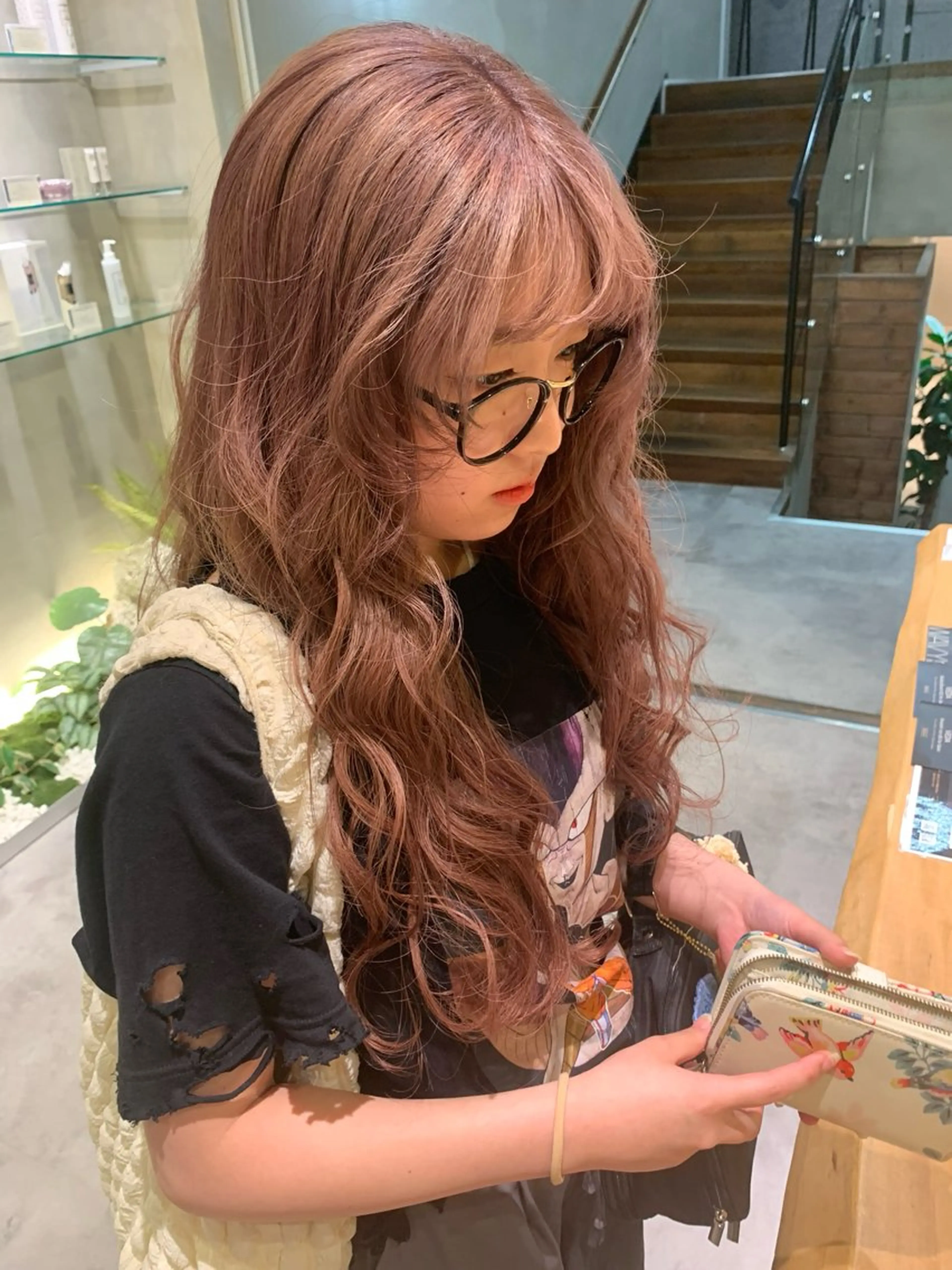 セミロング カラー ベージュカラー ピンクカラー ピンクベージュ ヘアカラー トリートメント funo. /透明感カラーのヘアスタイル