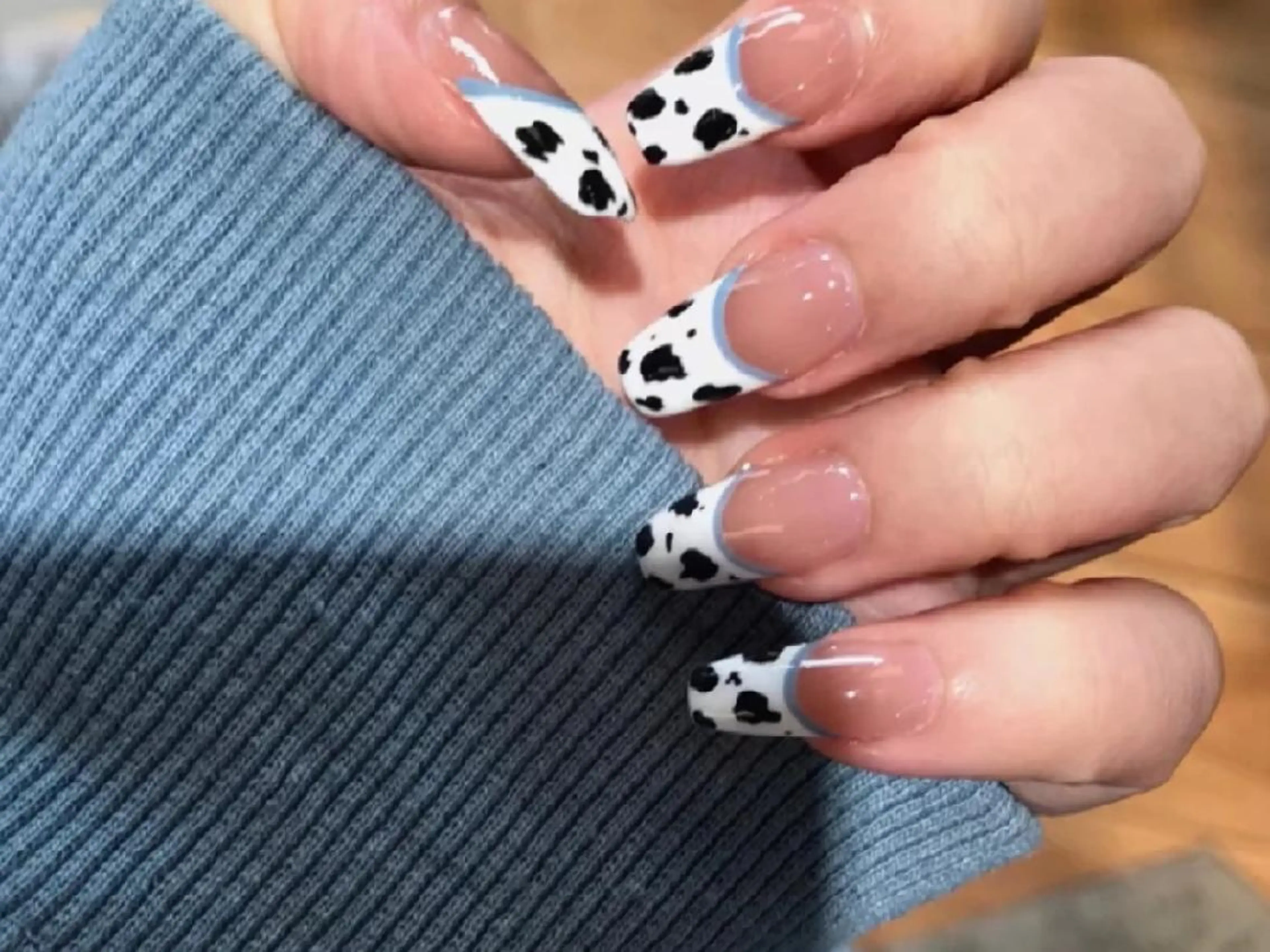 ネイル Theone栄店 伊藤のネイルデザイン