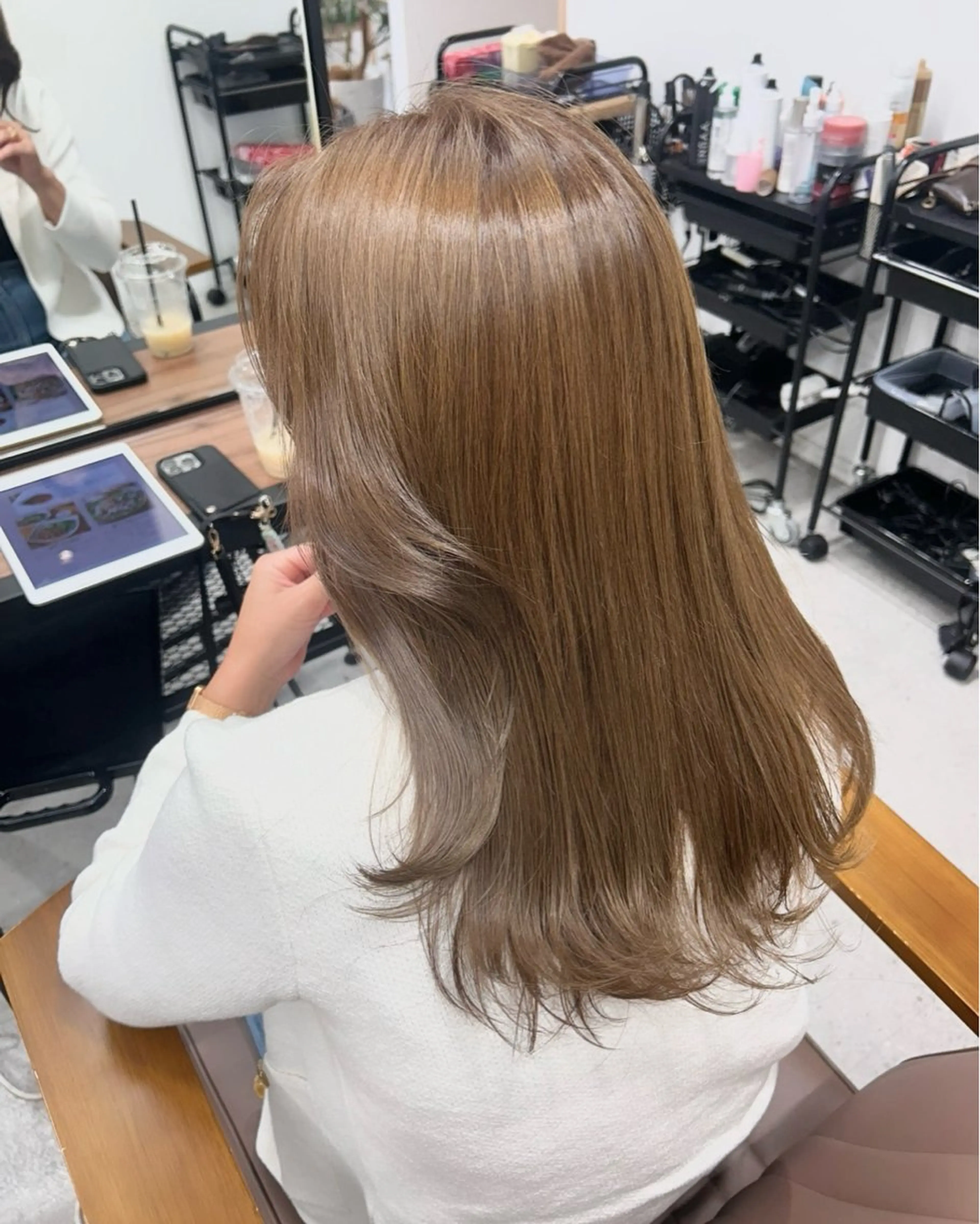 カラー 高山 アミのヘアスタイル