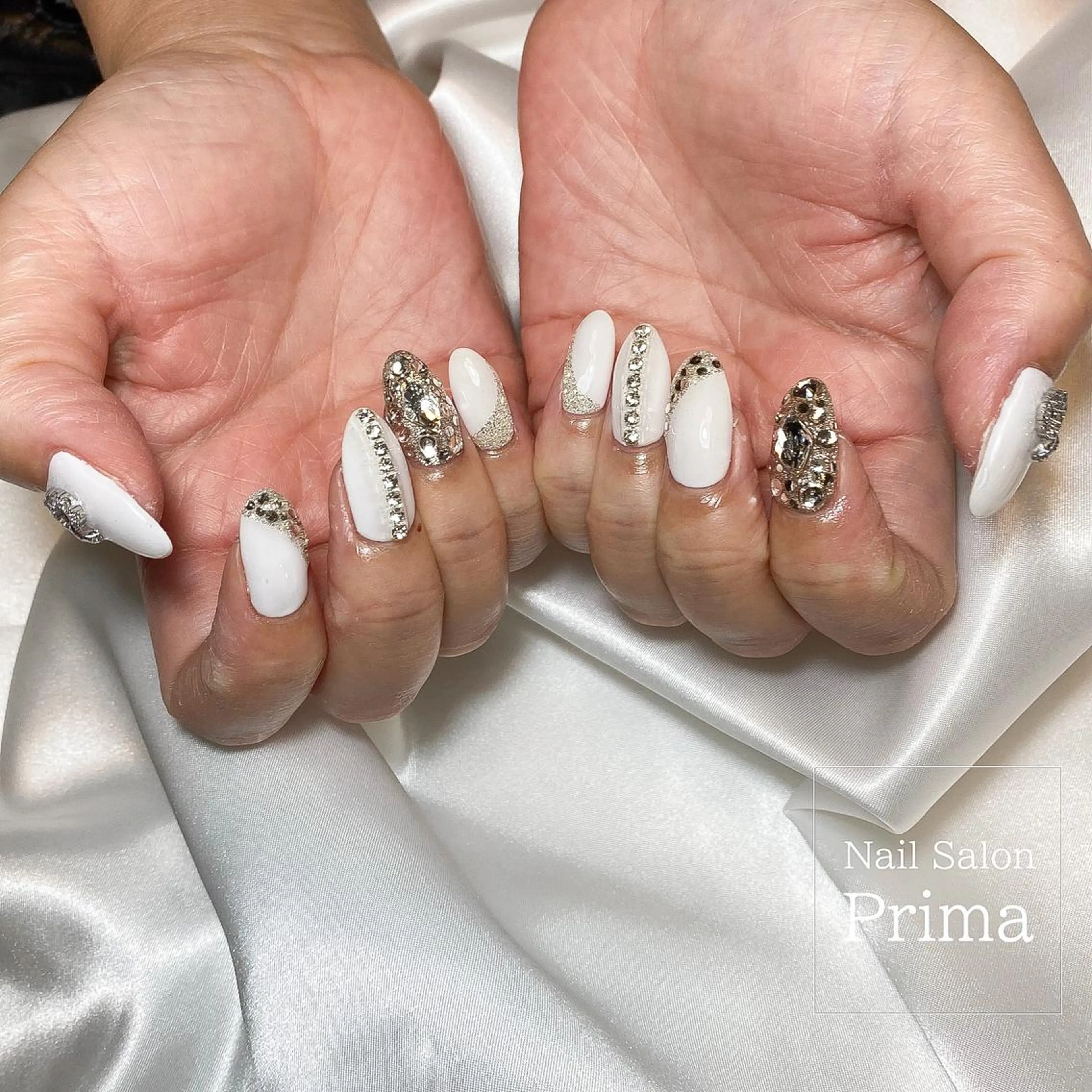 セミロング ネイル ストーンネイル SalonPrima Nail & Eyeのネイルデザイン