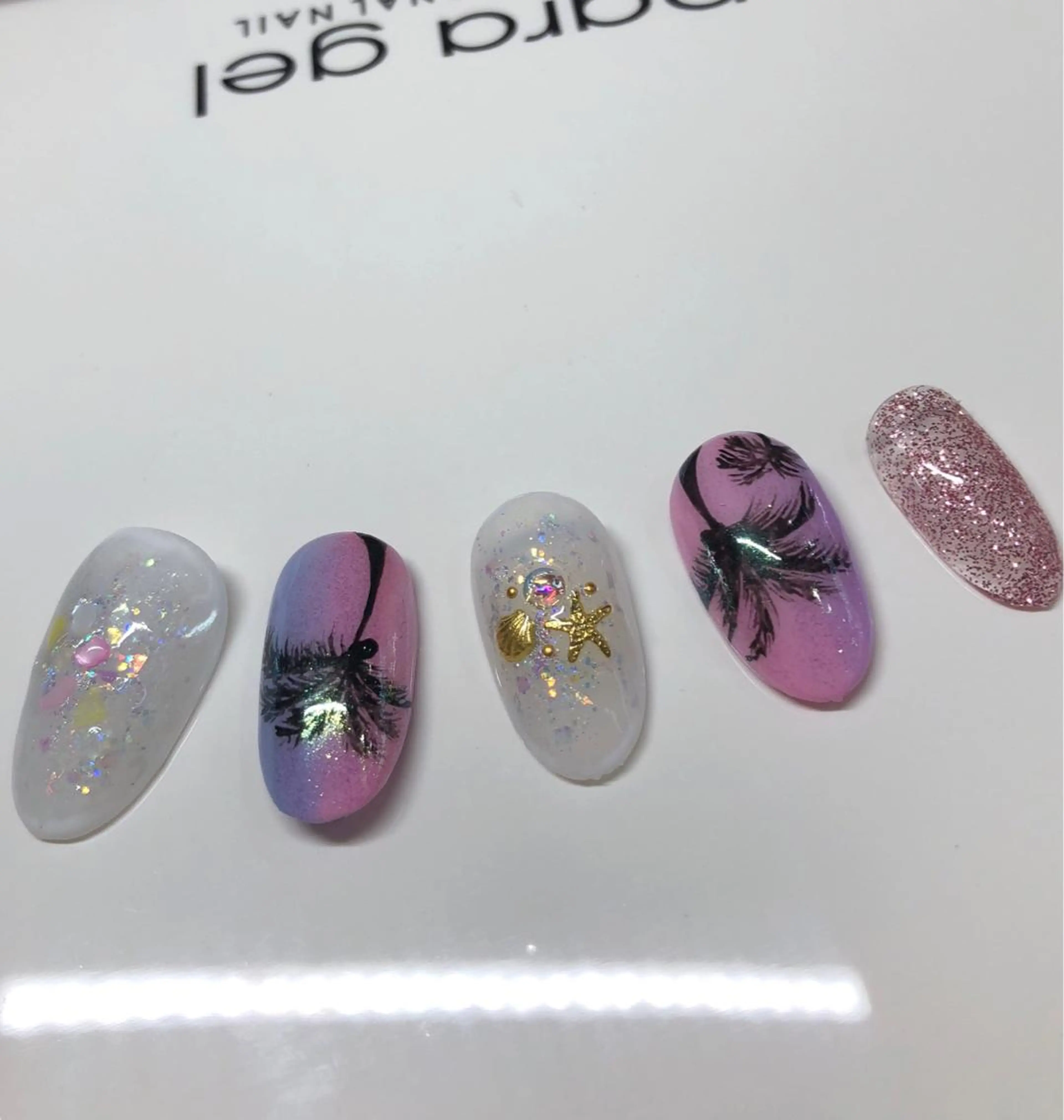 ネイル ハンドネイル 遊津 美来のネイルデザイン