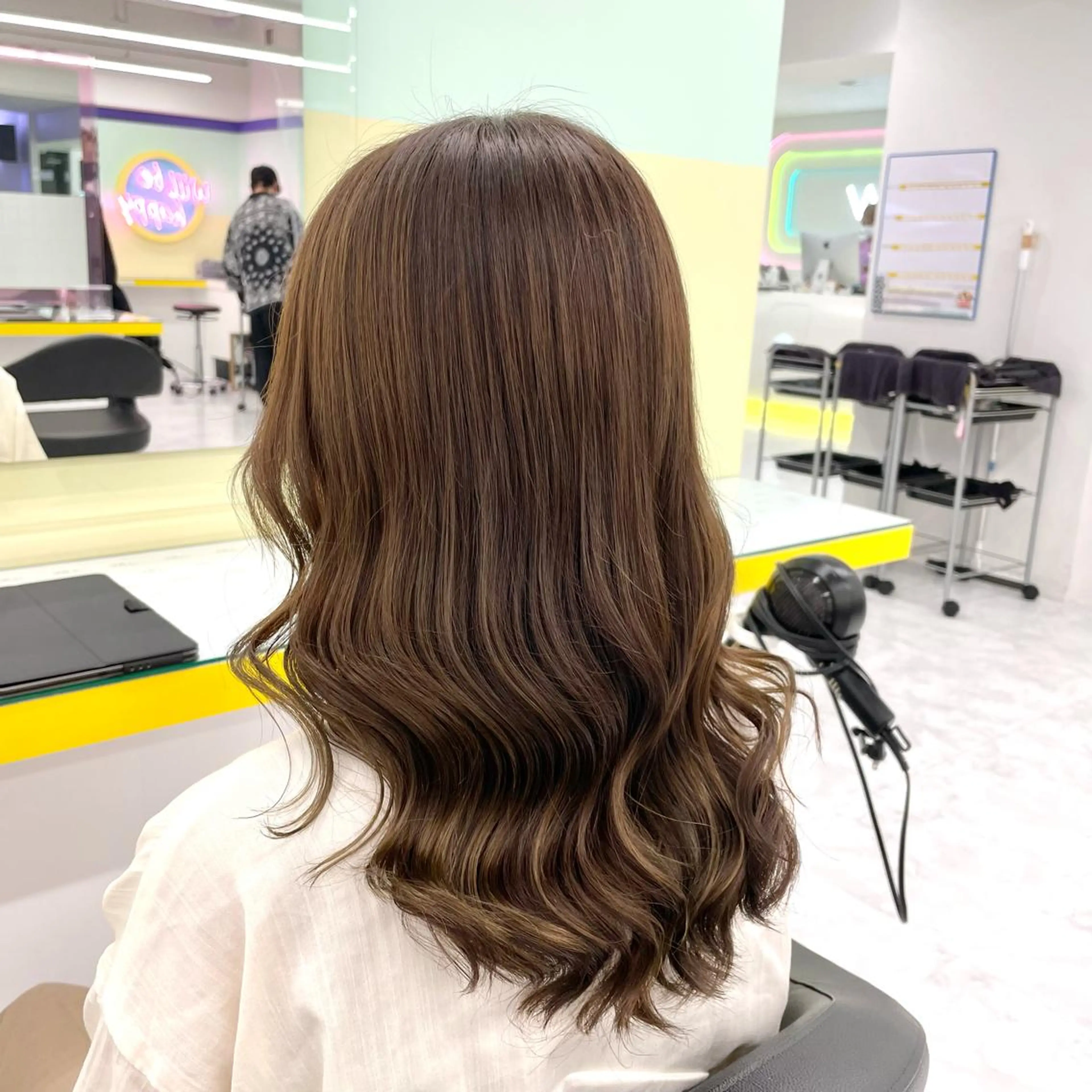 セミロング カラー ヘアアレンジ カット ヘアカラー トリートメント ヘアセット ☁️縮毛矯正✖️ 透明感☁️りくのヘアスタイル