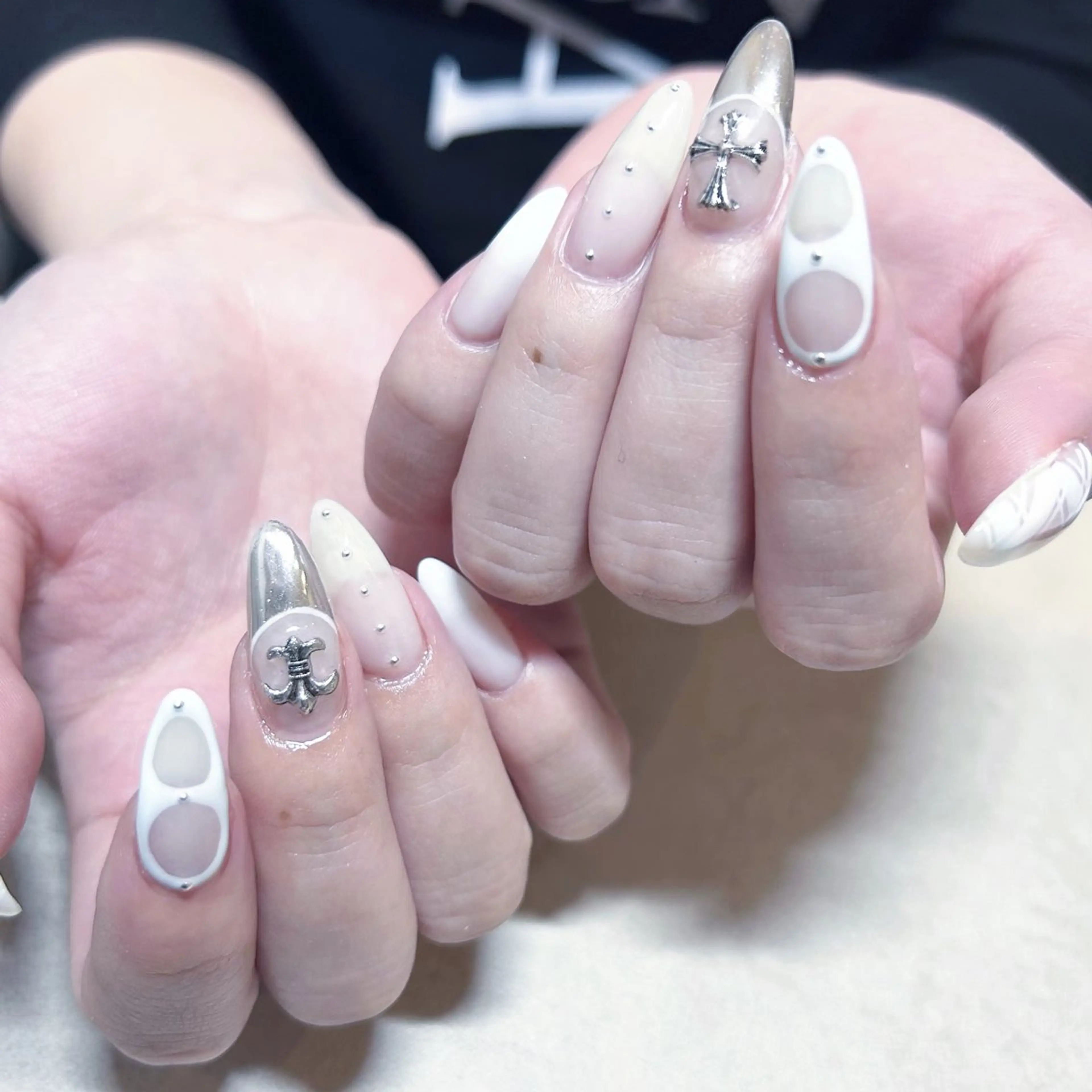 ネイル ハンドネイル ハンドケア she nail studio所属・room 410のネイルデザイン