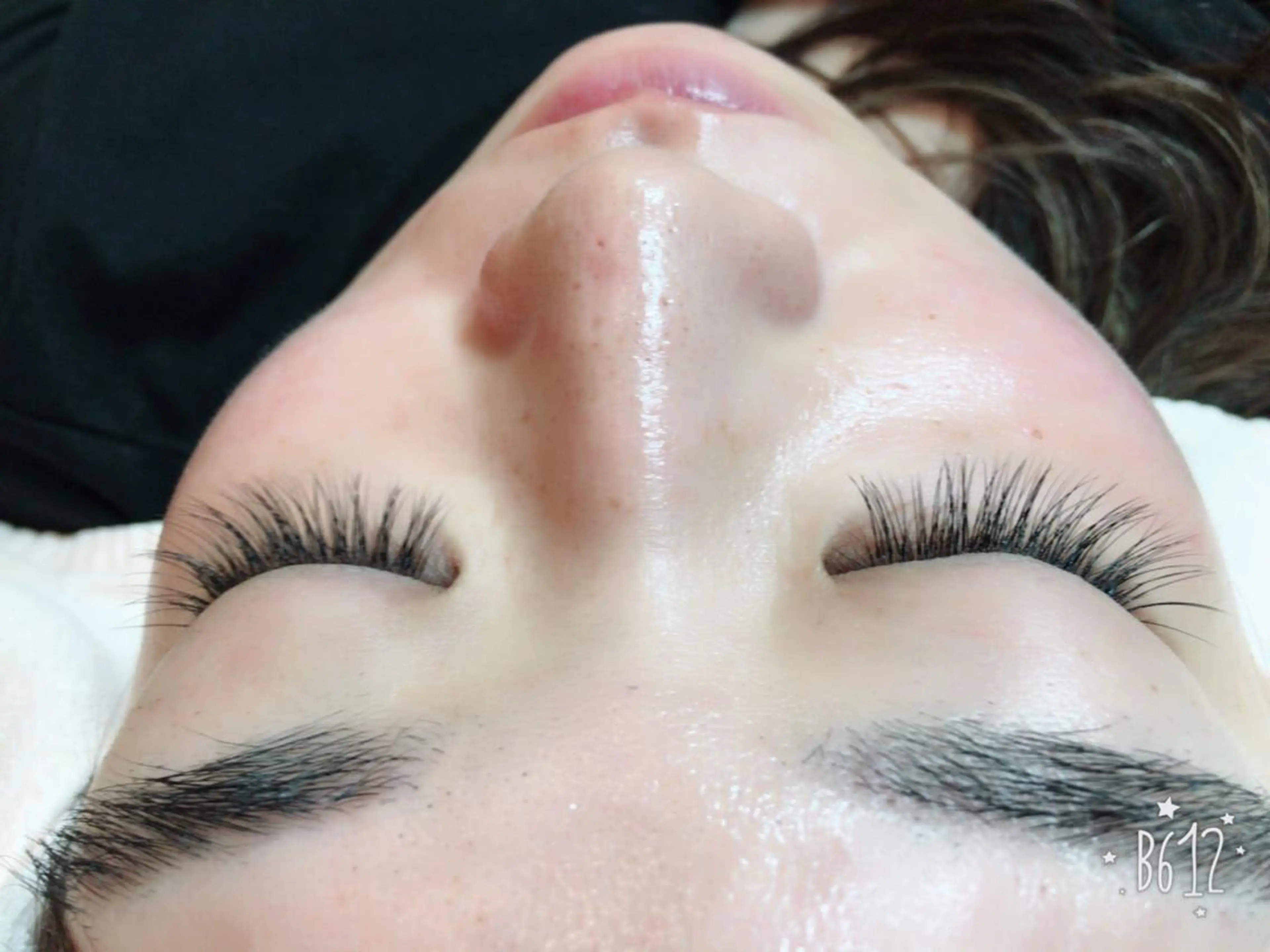 マツエク・マツパ 目尻長め ku-to  東川口所属・ku-to 井上　晴日のヘアスタイル