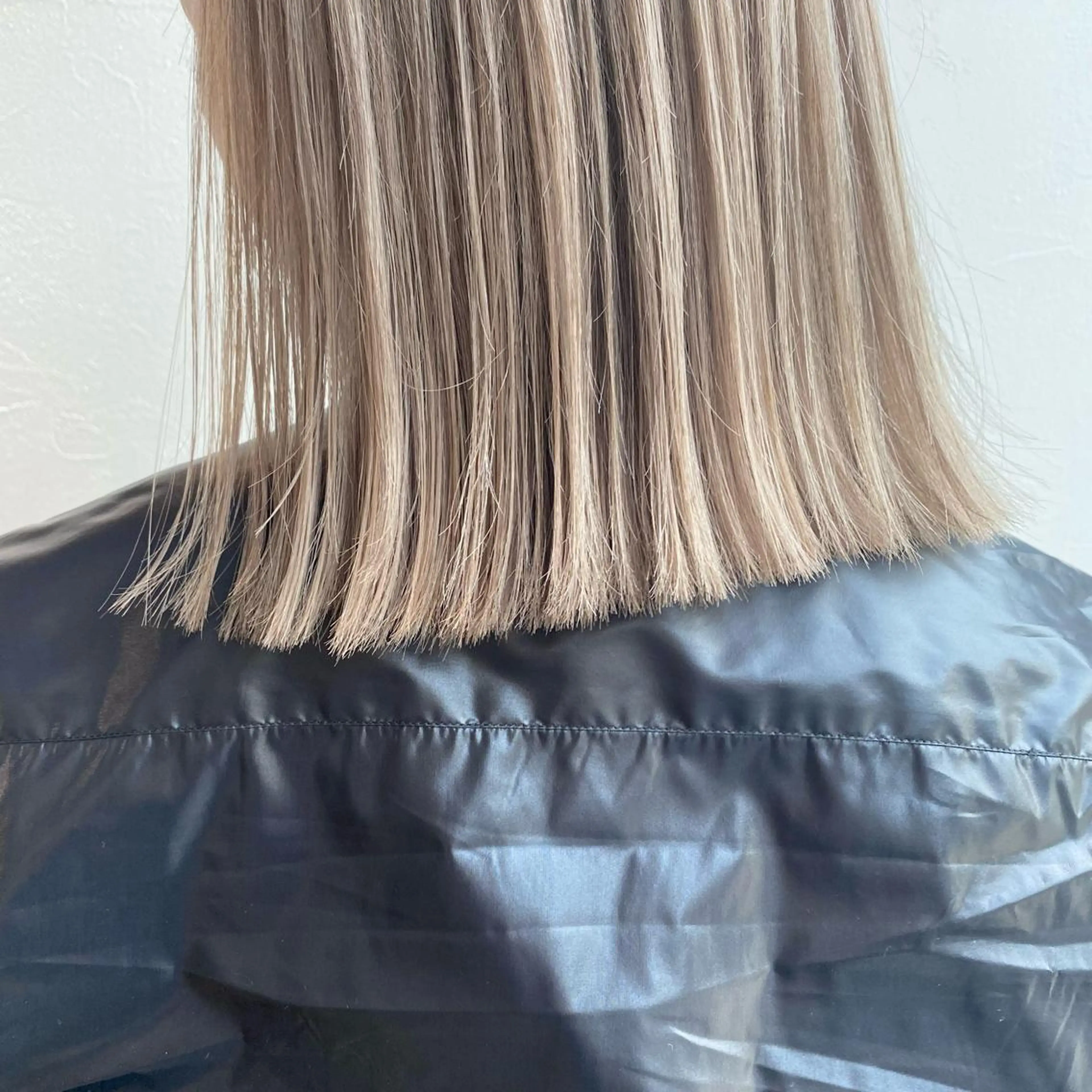 ミディアム カラー ベージュカラー ブリーチ ブロンド ブロンドベージュ ハイトーンカラー ヘアカラー Piaコータロー ハイトーン&‪ボブのヘアスタイル