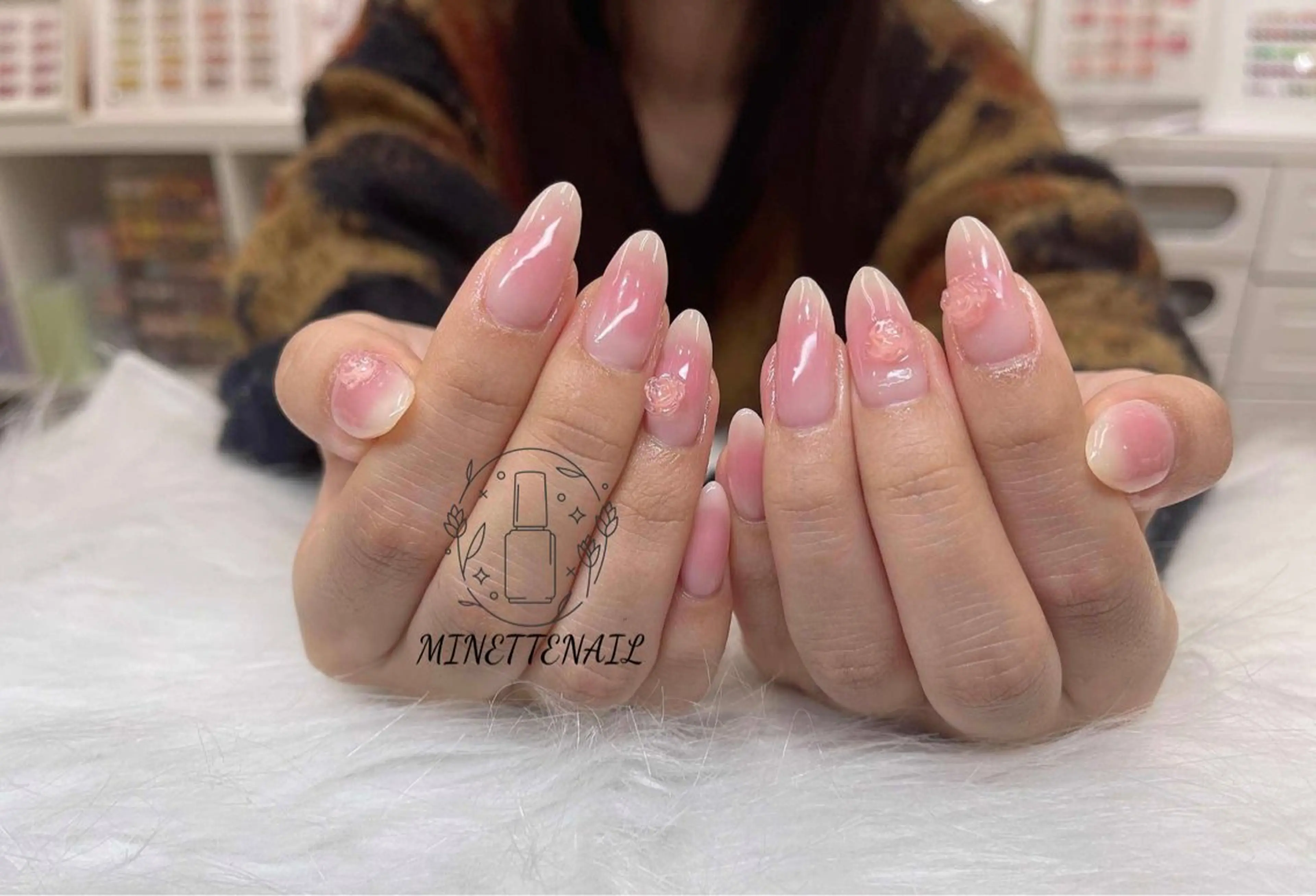 ネイル 長さ出し フレンチネイル ジェルネイル ガラスフレンチ 韓国ネイル ハンドネイル Minette nailHuongのネイルデザイン