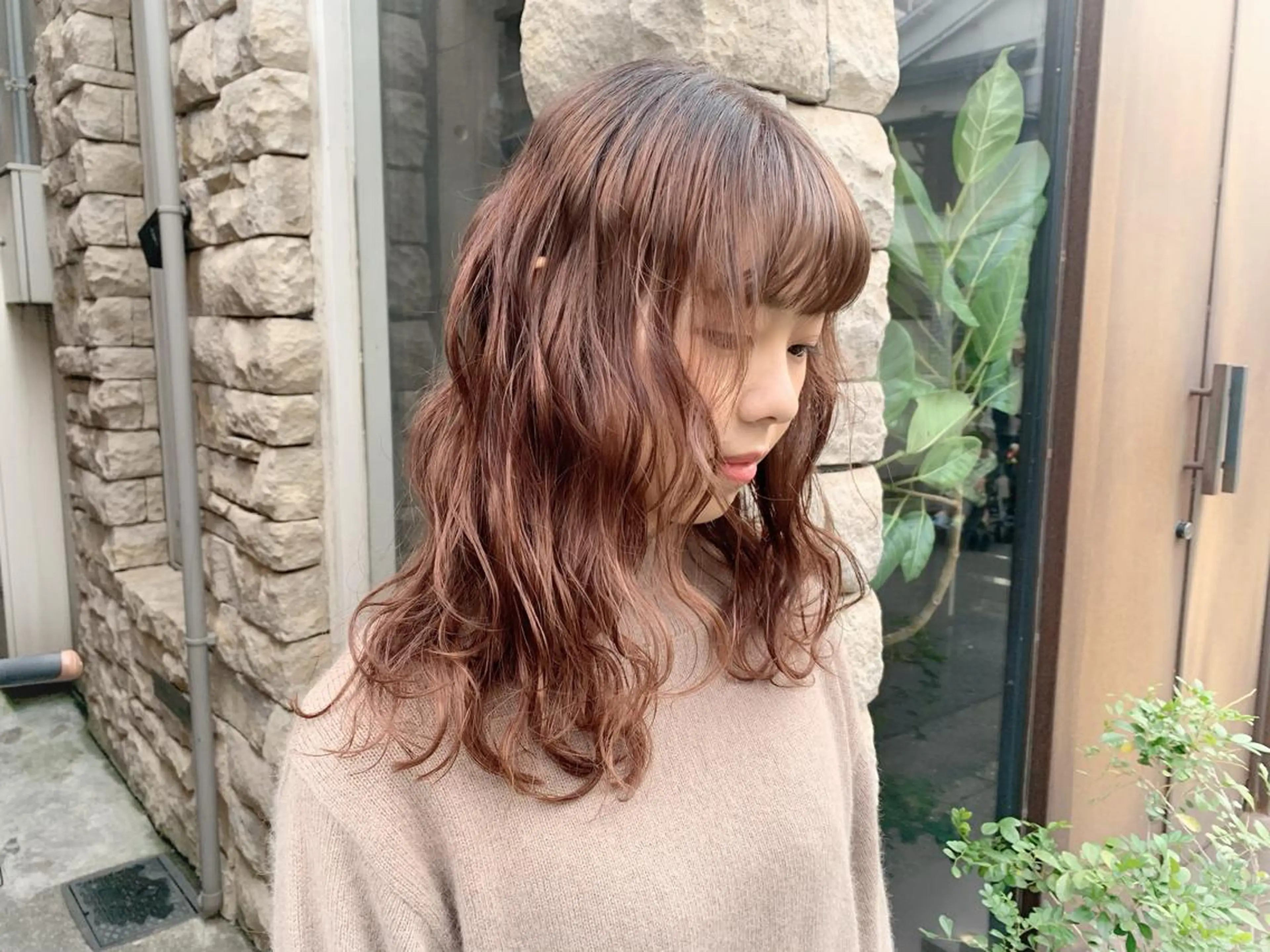 セミロング カラー ブラウンカラー EMANON天神所属・Hitomi Ezakiのヘアスタイル