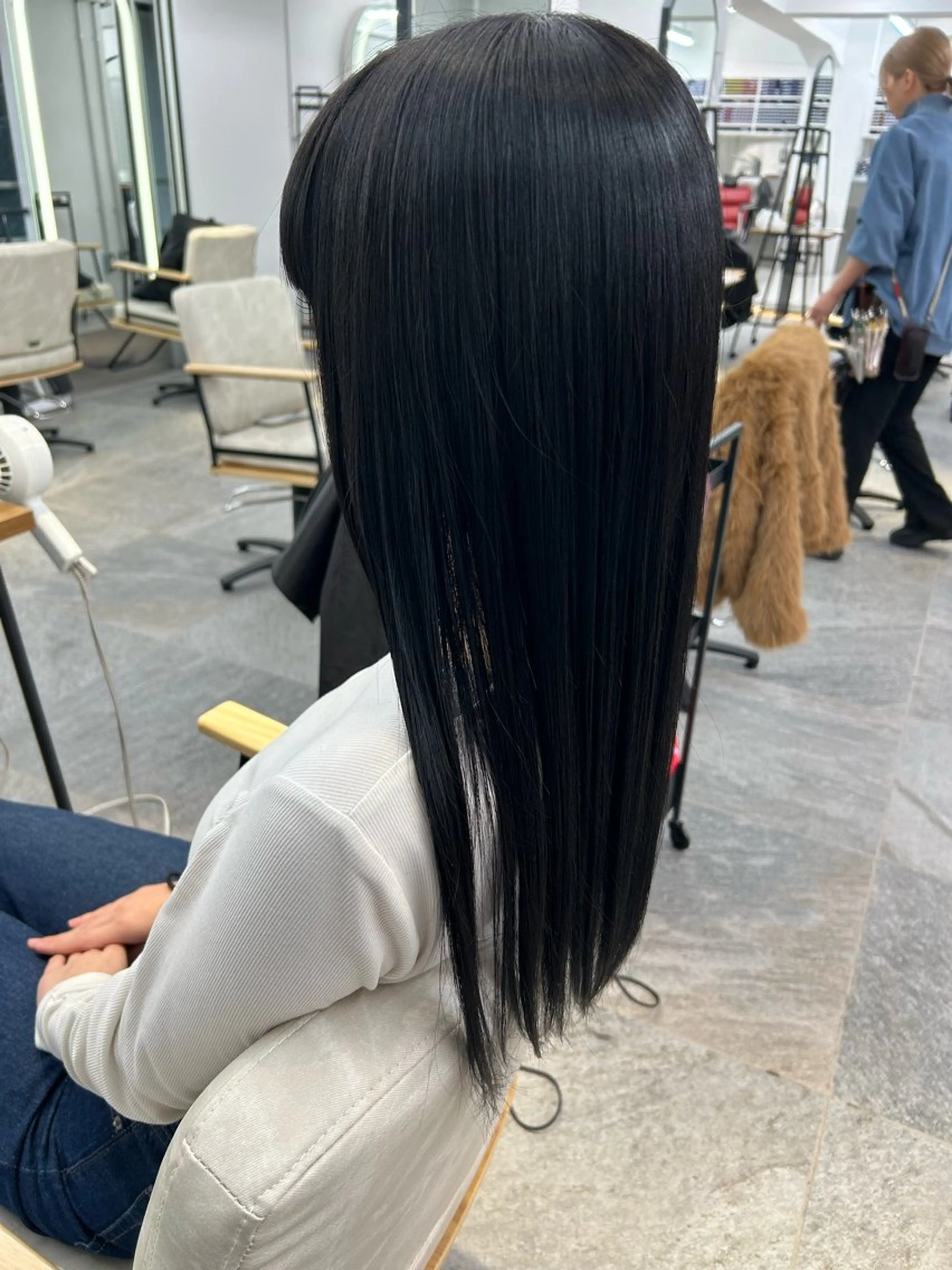 ロング カラー みなみ みずきのヘアスタイル