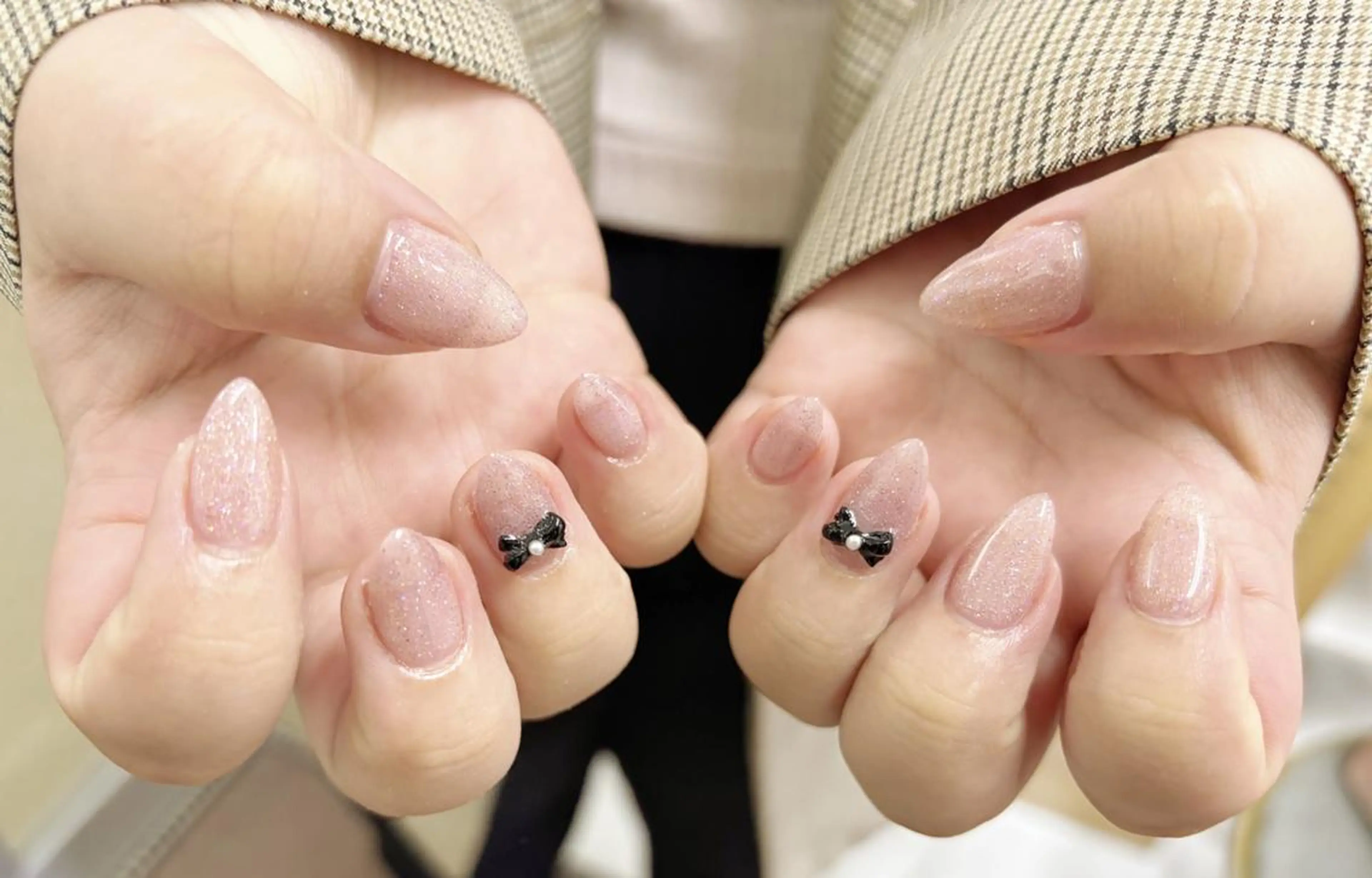 ネイル オーロラネイル チークネイル 長さ出し フットネイル フレンチネイル ハンドネイル リラネイル すみれのネイルデザイン