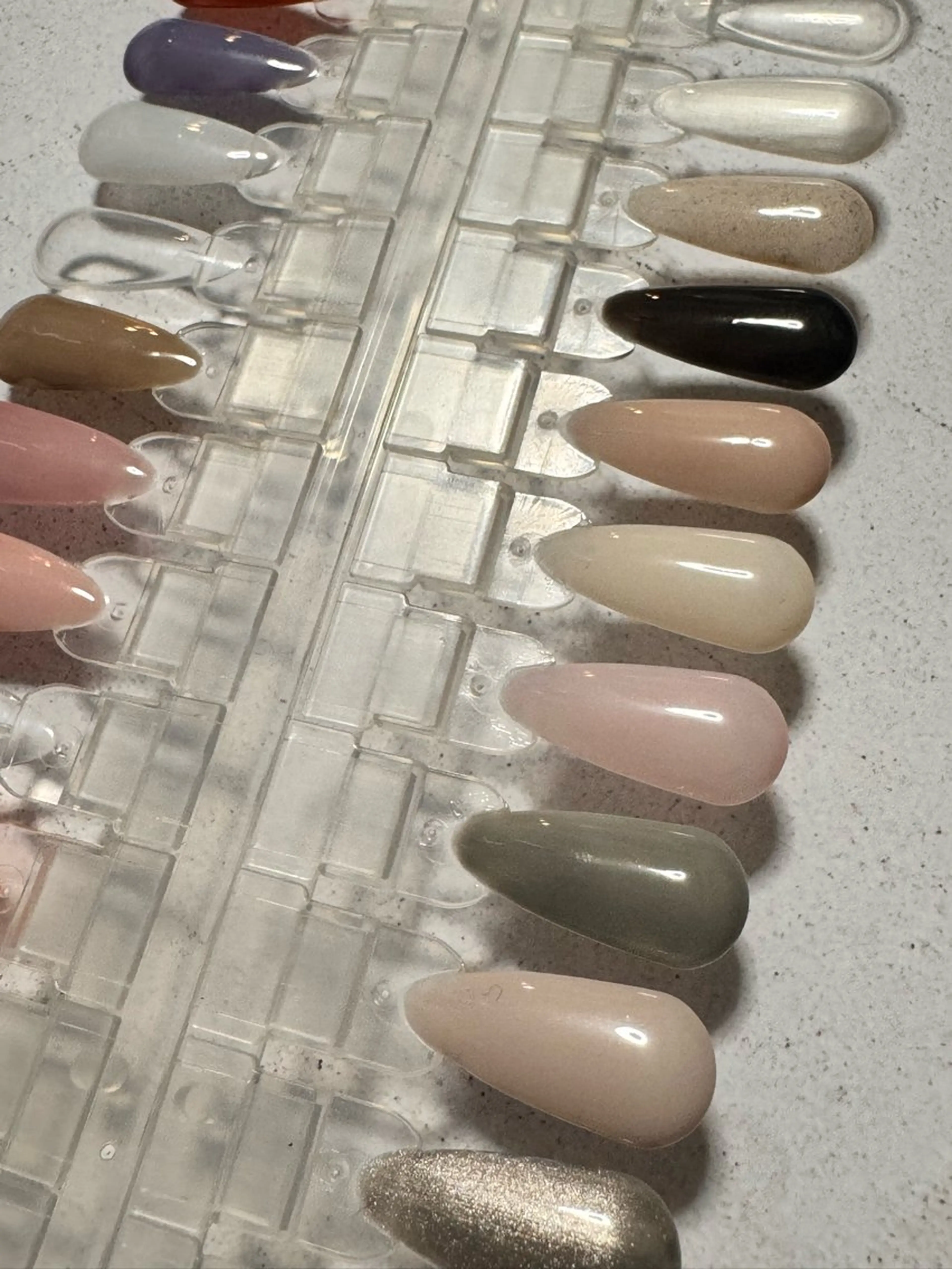 ネイル URAN 🌿のネイルデザイン