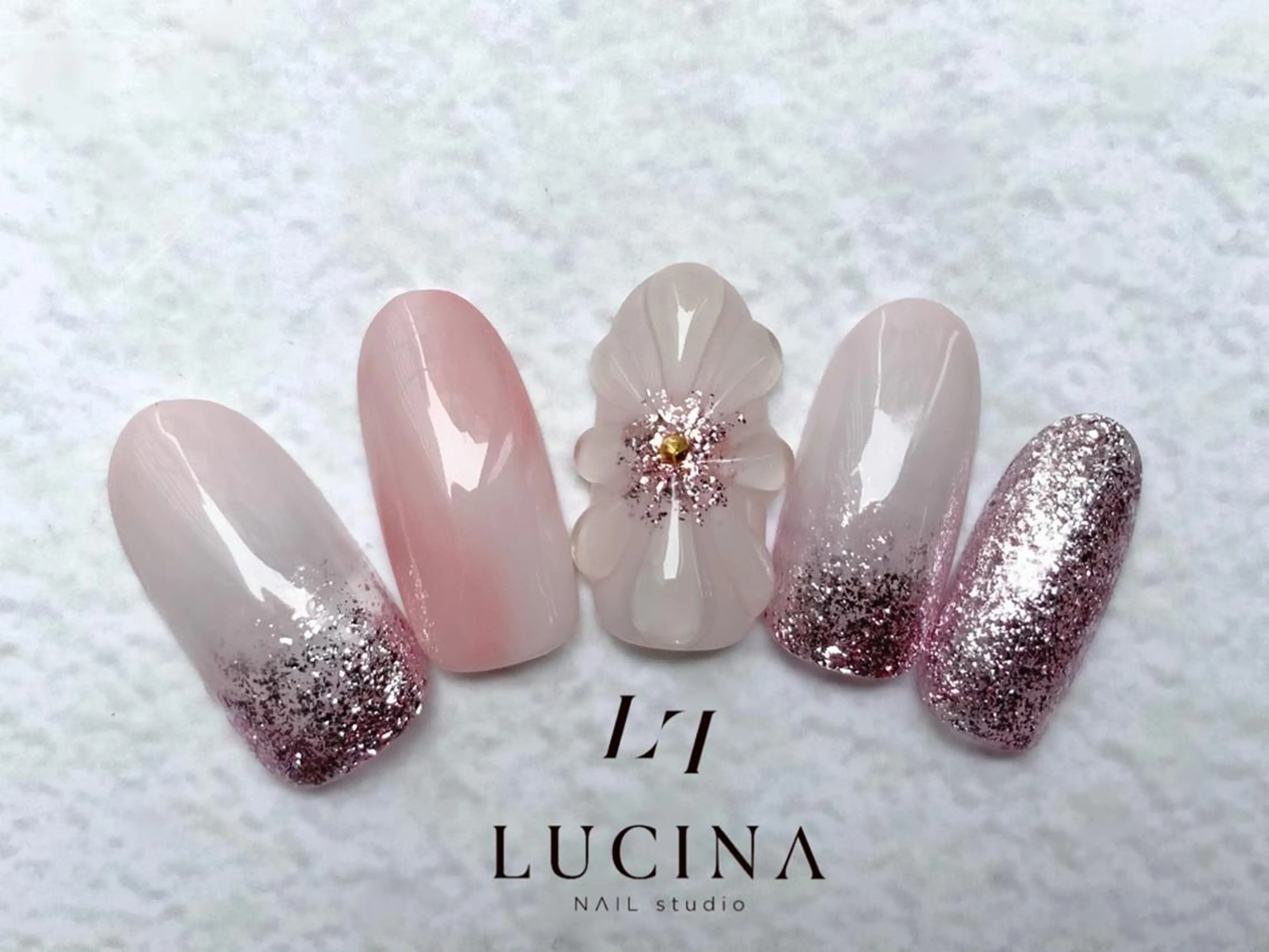 ネイル クリアネイル 長さ出し フラワーネイル フットネイル フレンチネイル ハンドネイル 新橋 ルキナ スタッフのネイルデザイン