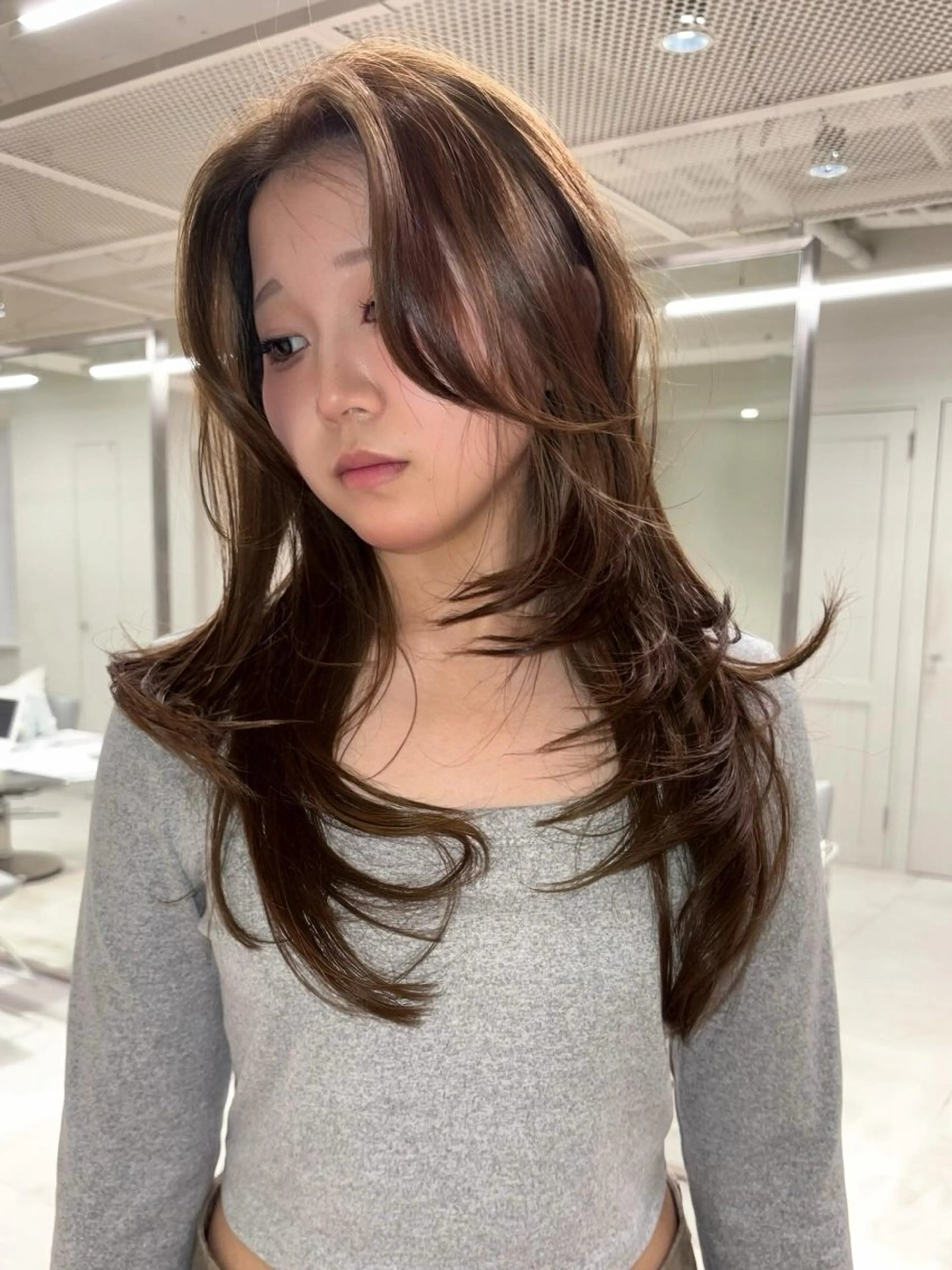 ロング カラー ベージュカラー ヘーゼル レイヤーカット カット ヘアカラー 海外レイヤー /NAGISAのヘアスタイル