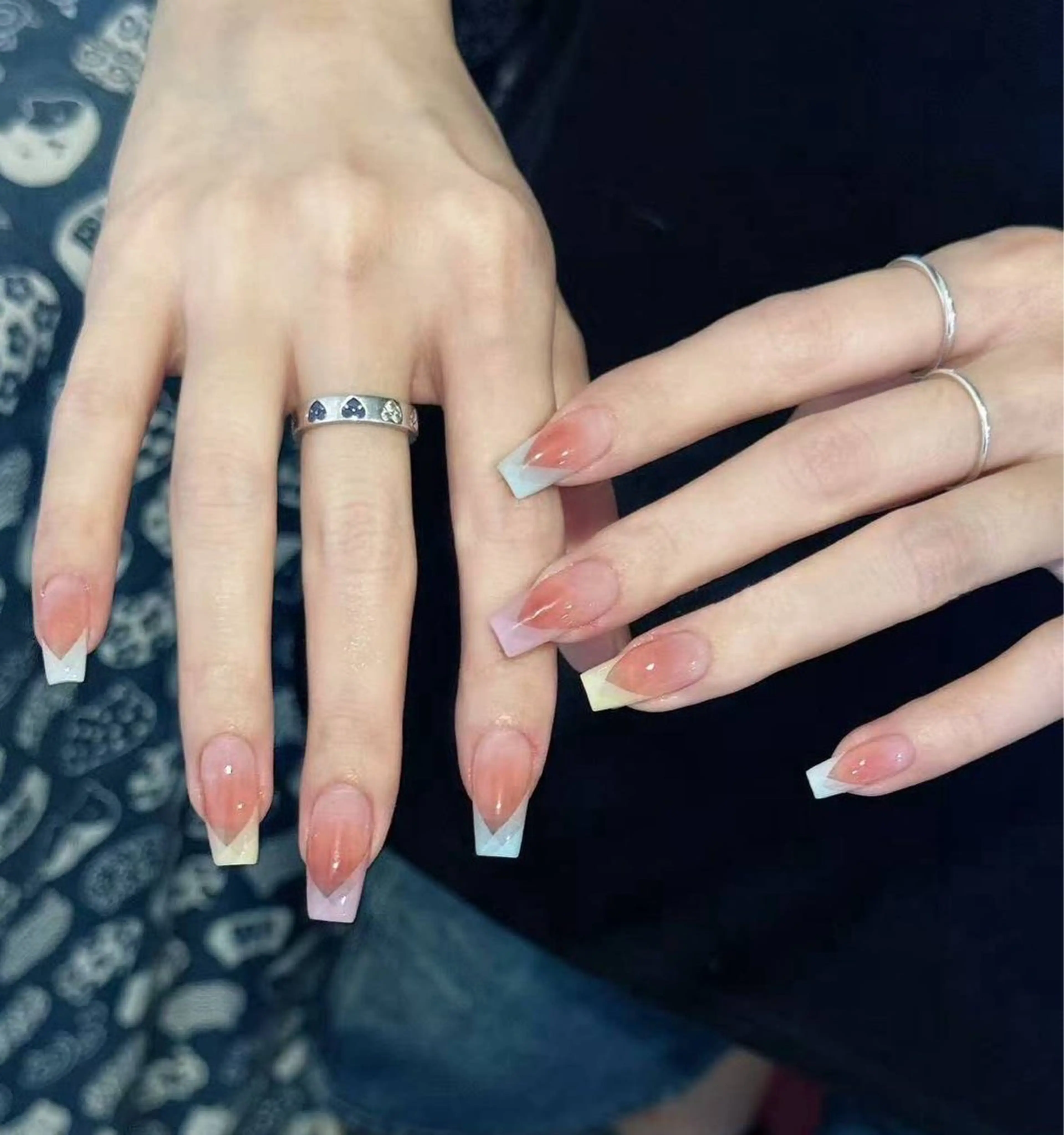 ネイル オーロラネイル フラワーネイル フットネイル フレンチネイル ジェルネイル ハンドネイル BabyYouMi nailのネイルデザイン