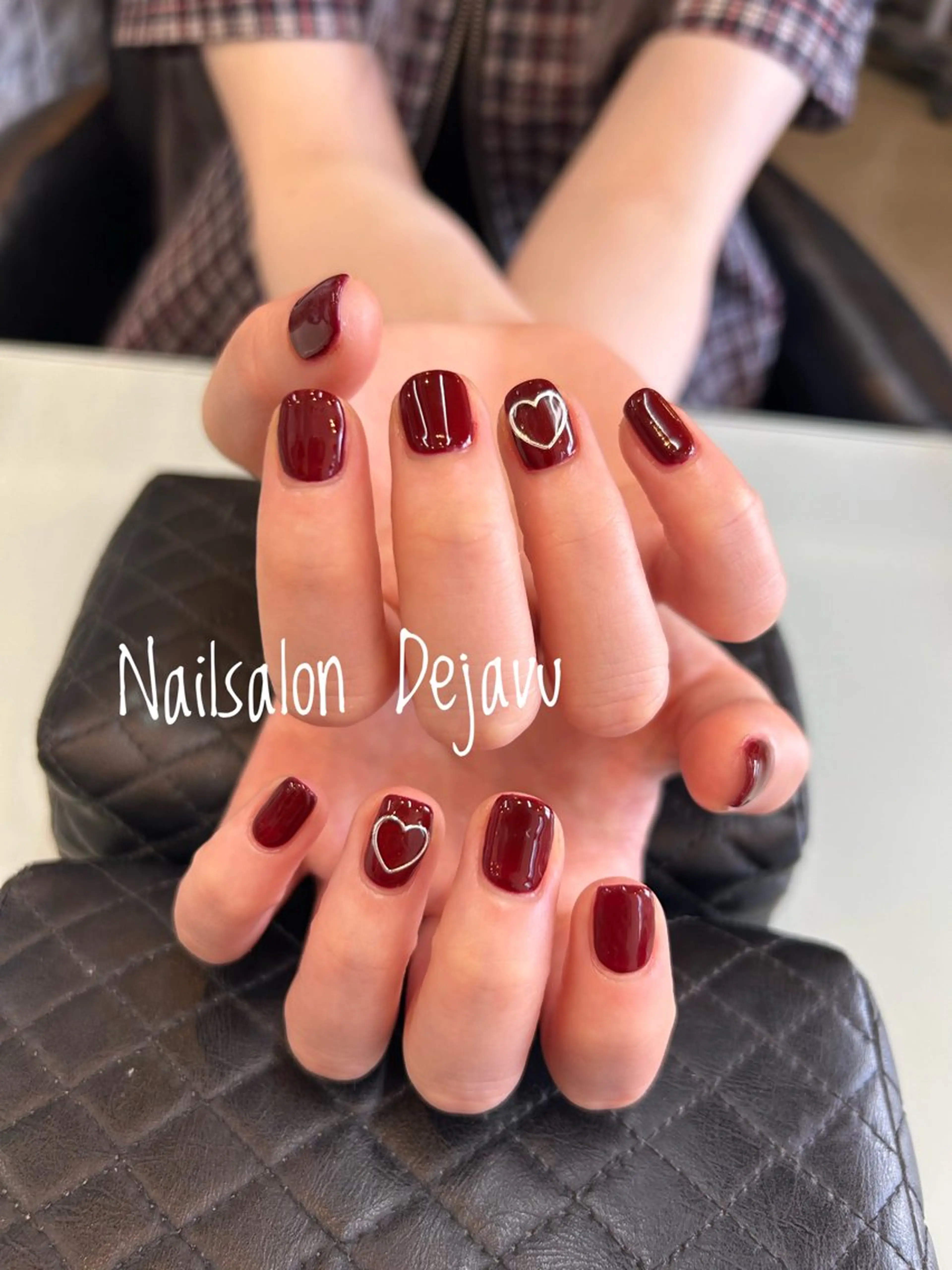 ネイル アートネイル ボルドー ジェルネイル ハート ワンカラーネイル ハンドネイル Nailsalon Dejavu Yokosuka所属・Nailsalon Dejavuのネイルデザイン