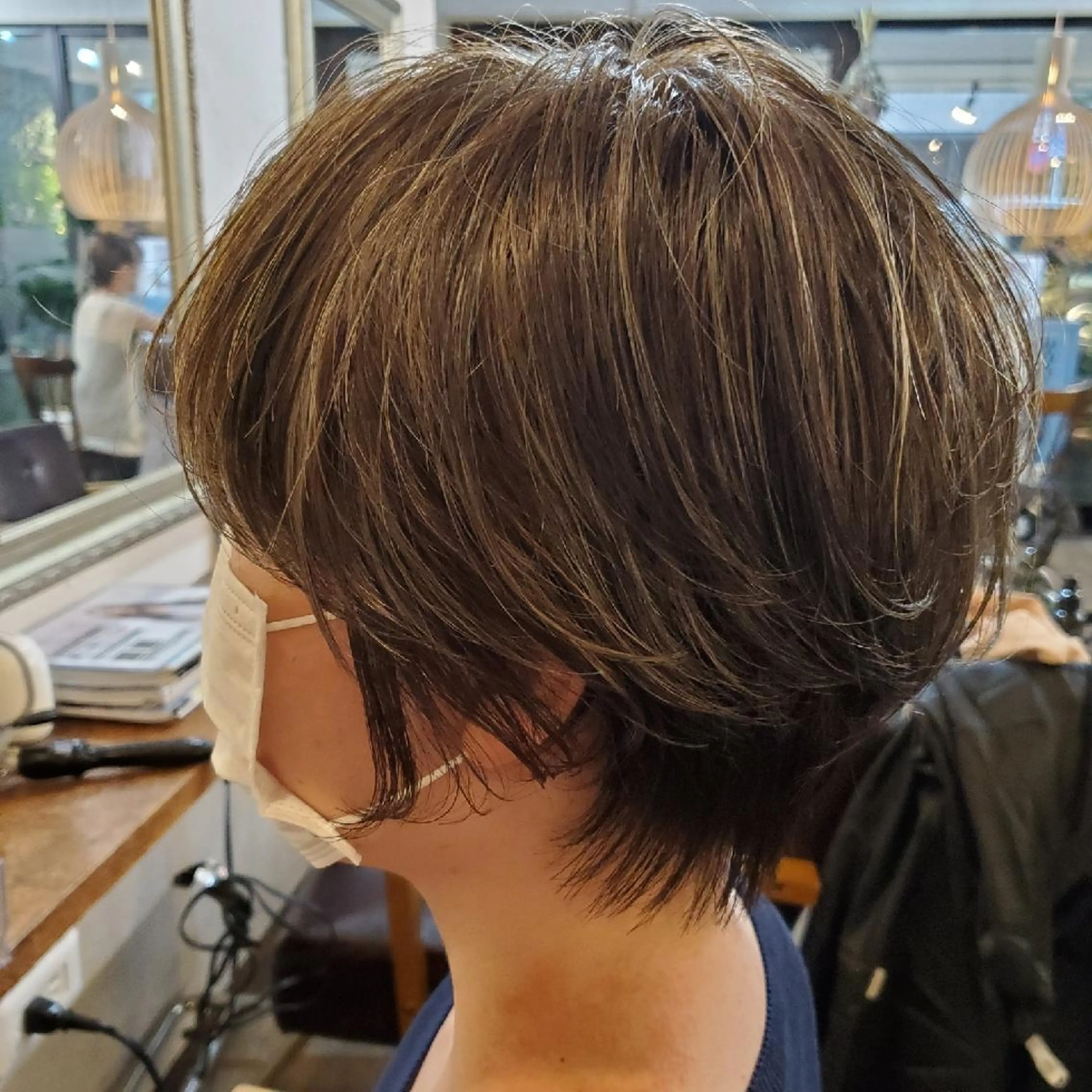 ショート カラー 切りっぱなしボブ ショートボブ ショートレイヤー ハンサムショート バレイヤージュ ヘアカラー フリーランス所属・韓国ヘア レイヤー くびれヘアMATSUのヘアスタイル