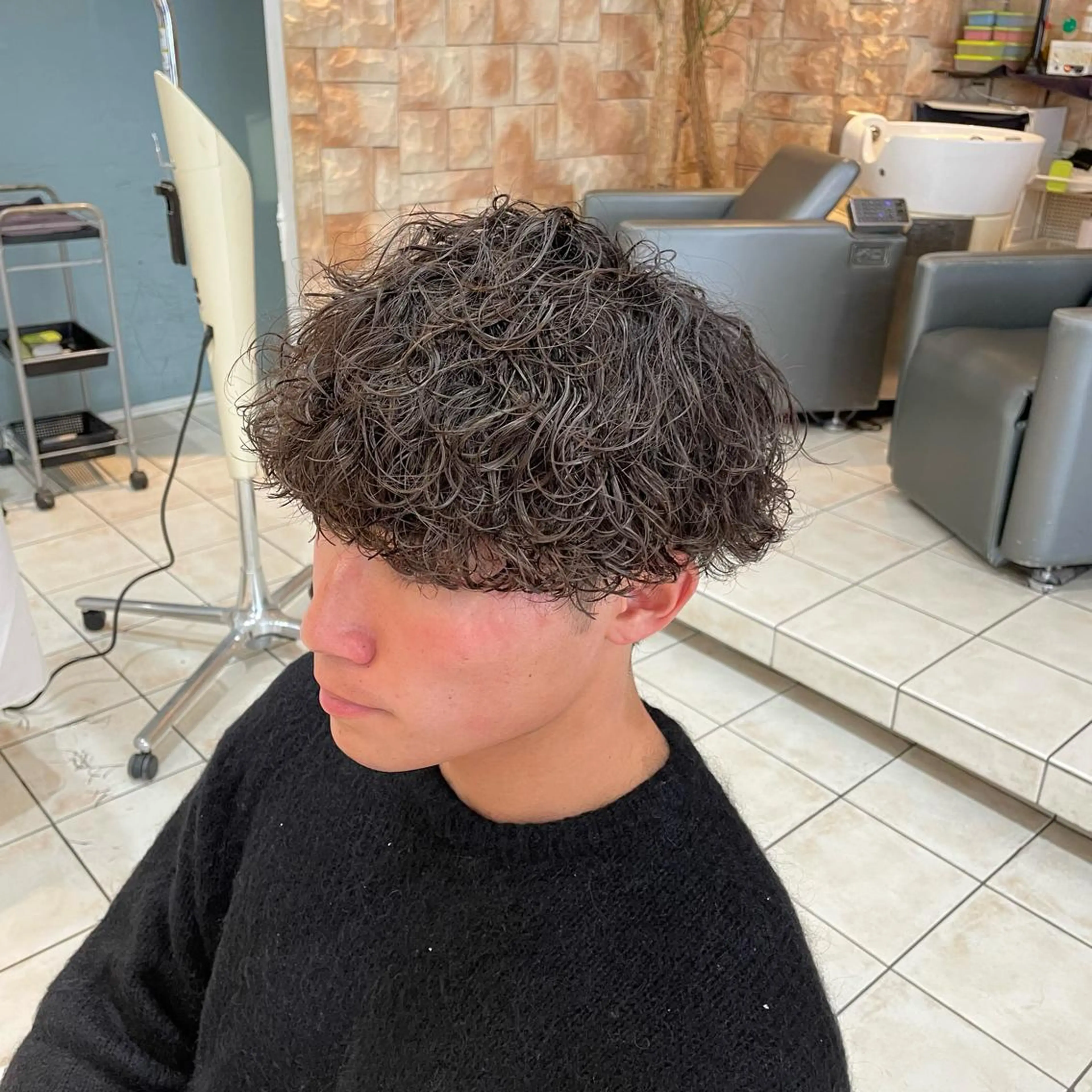 ショート パーマ メンズ シャドウパーマ/縦落 ちパーマ 大久保のヘアスタイル