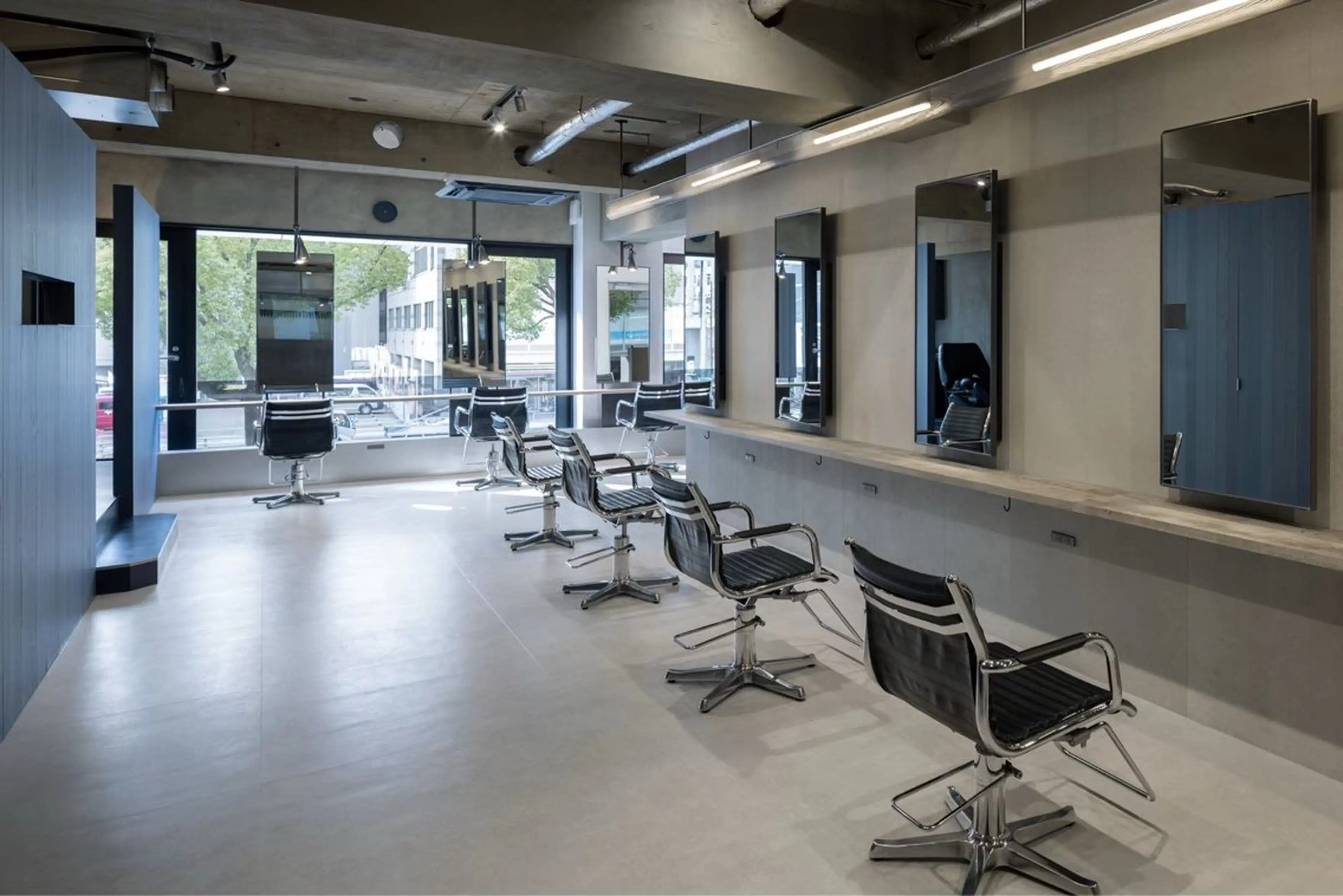 カラー unfeigned02所属・おーした /カットモデル伏見栄のヘアスタイル